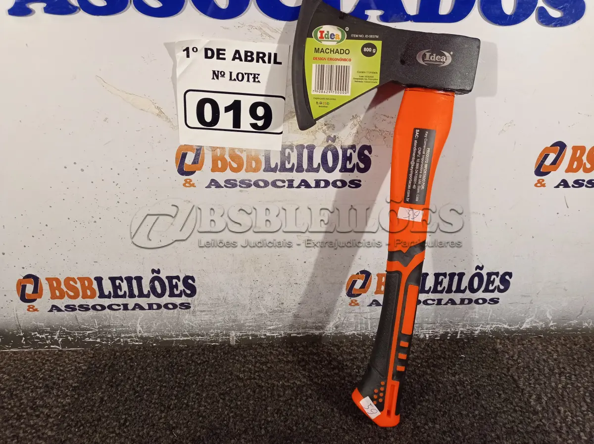 LOTE 019 - 01 MACHADINHA CAÇA E PESCA COM CABO EMBORRACHADO. (NO ESTADO) ATENÇÃO! FAZER A VISITAÇÃO ANTES DE ARREMATAR, NÃO SABEMOS SE FUNCIONA. LEILÃO NÃO TEM GARANTIA E NEM DEVOLUÇÃO, SUJEITO A POSSÍVEIS AVARIAS VISÍVEIS/OCULTAS E/OU AUSÊNCIA DE COMPONENTES.
