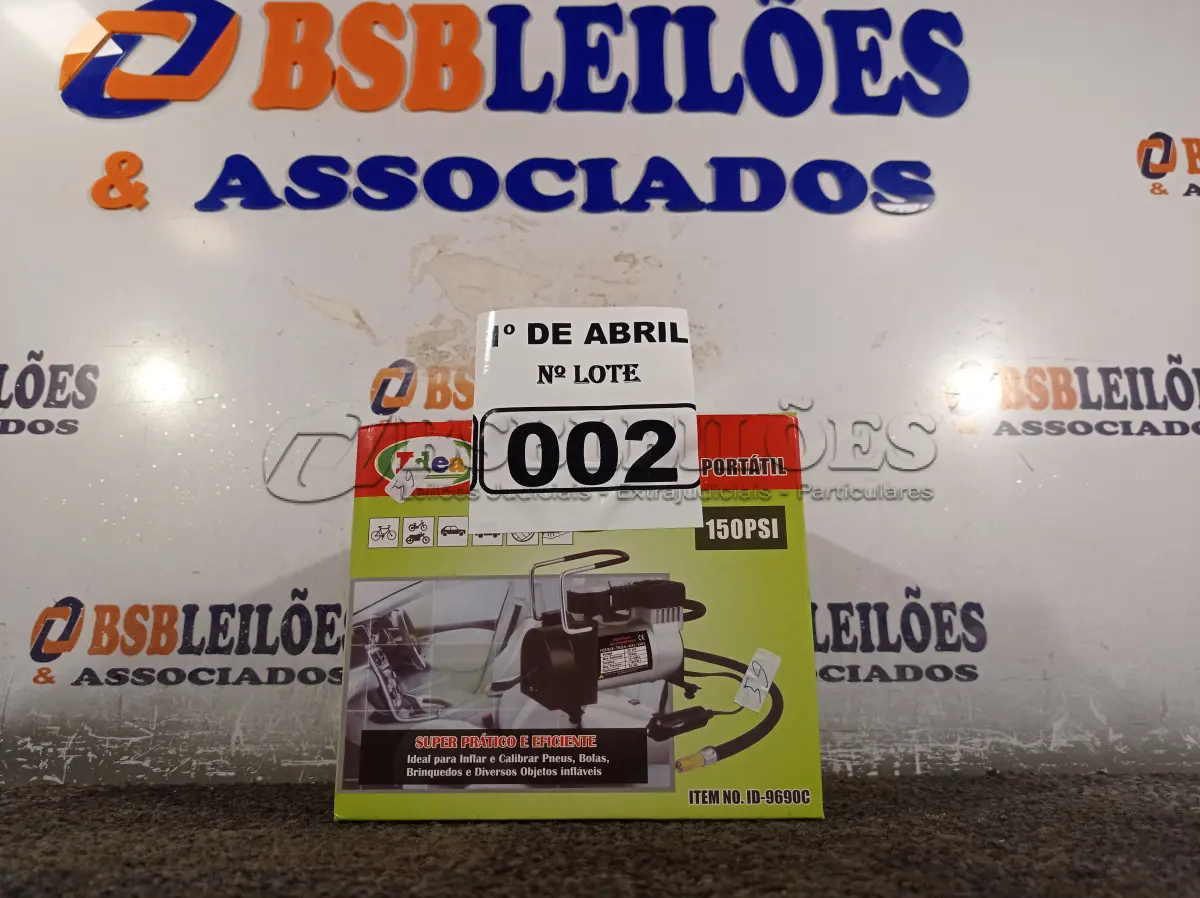 LOTE 002 - 01 COMPRESSOR DE AR PORTÁTIL 12V 150PSI. (NO ESTADO) ATENÇÃO! FAZER A VISITAÇÃO ANTES DE ARREMATAR, NÃO SABEMOS SE FUNCIONA. LEILÃO NÃO TEM GARANTIA E NEM DEVOLUÇÃO, SUJEITO A POSSÍVEIS AVARIAS VISÍVEIS/OCULTAS E/OU AUSÊNCIA DE COMPONENTES.