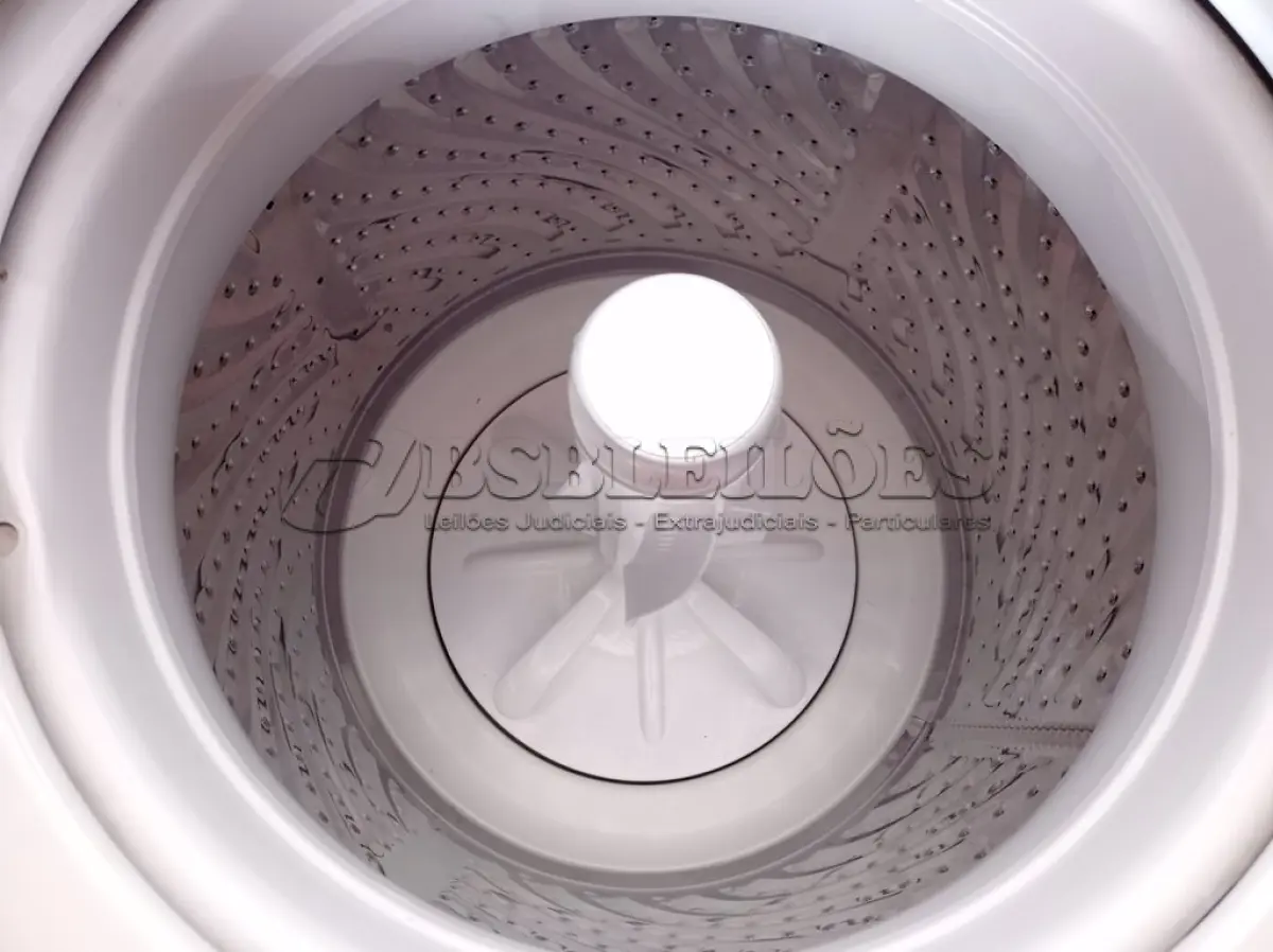 LOTE 023 - 01 MÁQUINA DE LAVAR ROUPAS 12 KG BRASTEMP 220V MODELO: BWR12ABBNA20. (WASHER MACHINE) (NO ESTADO) BF8539A