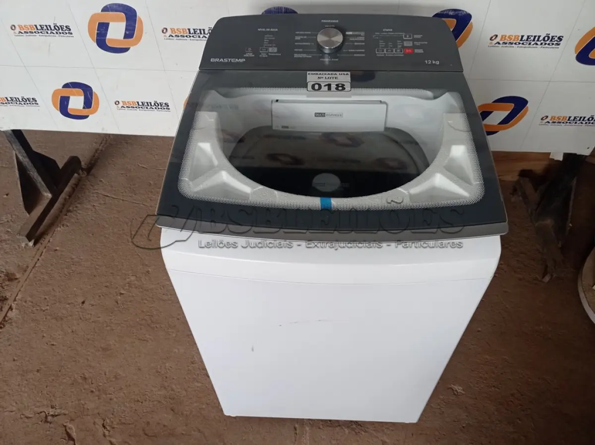 LOTE 018 - 01 MÁQUINA DE LAVAR ROUPAS 12 KG BRASTEMP 220V   BWR12ABBNA20. (WASHER MACHINE) (NO ESTADO) BF8508R