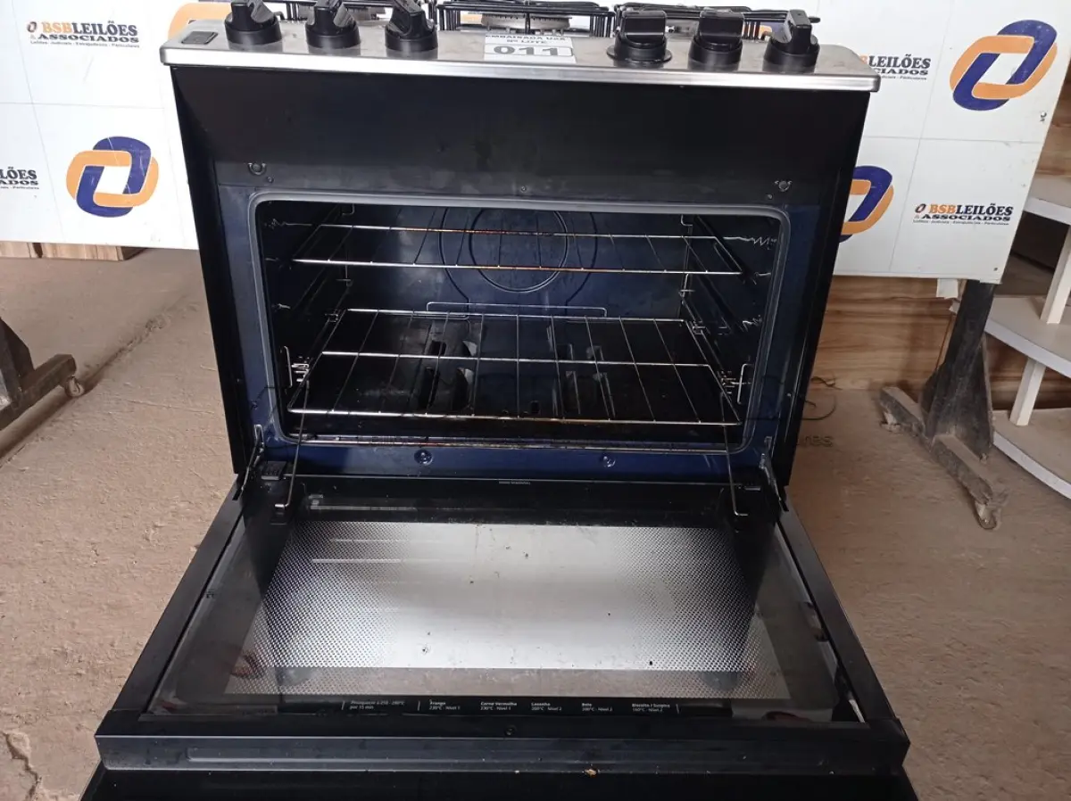 LOTE 011 - 01 FOGÃO 05 BOCAS BRASTEMP 110/220V. (STOV 5 FLAMES) (NO ESTADO) AV9815F