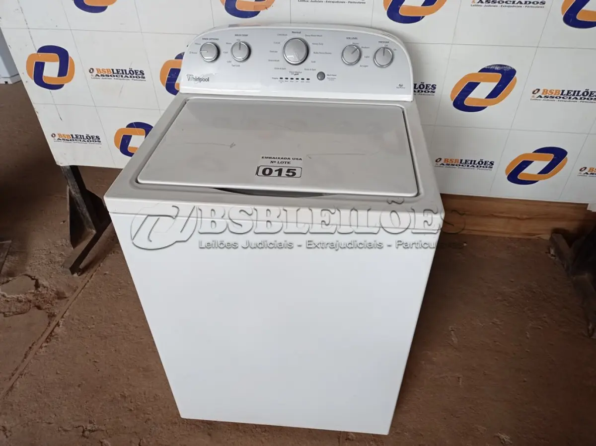 LOTE 015 - 01 MÁQUINA DE LAVAR ROUPAS WHIRLPOOL IMPORTADO. (WASHER MACHINE) (NO ESTADO) AV9927K