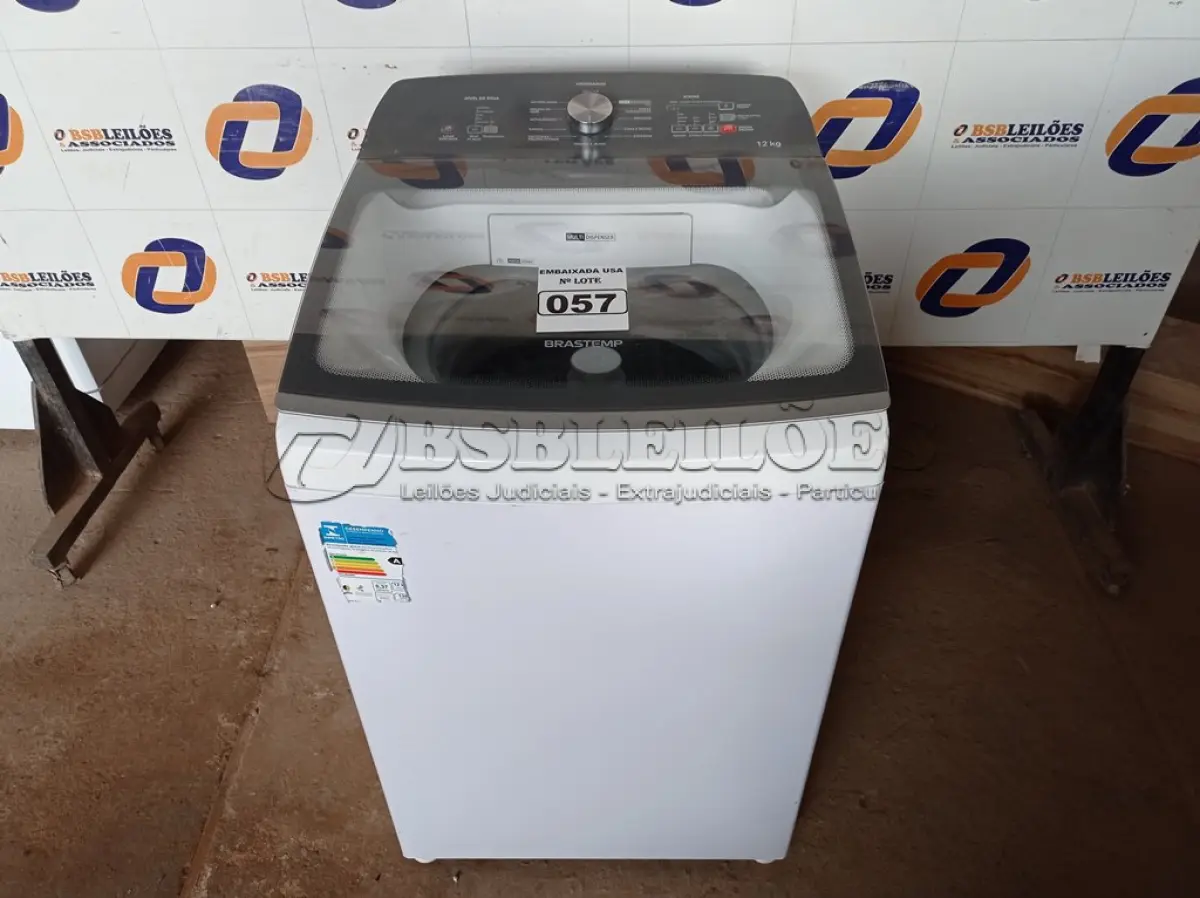 LOTE 057 - 01 MÁQUINA DE LAVAR ROUPAS BRASTEMP 12 KG 220V MODELO: BWR12ABBNA20. (WASHER MACHINE) (NO ESTADO) BH1534E