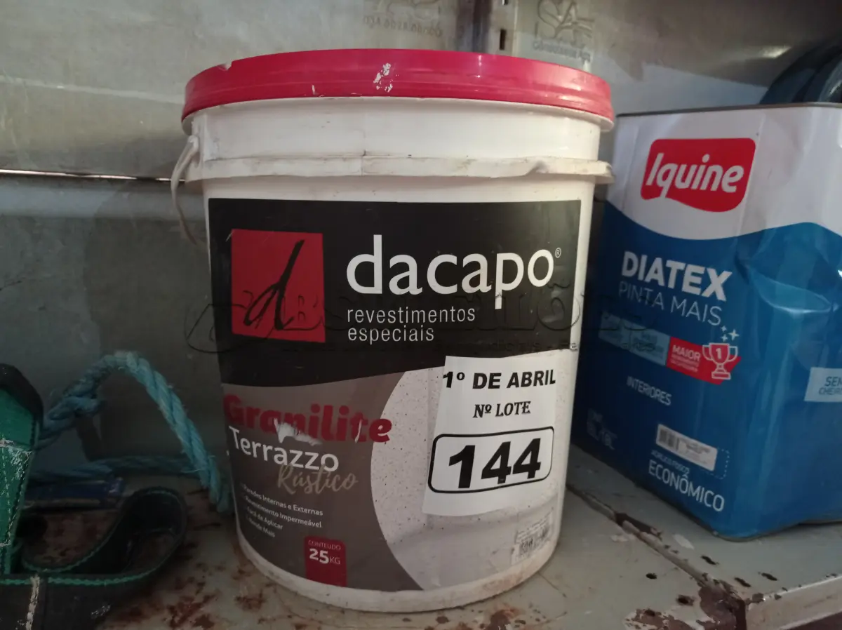 LOTE 144 - 01 BALDE DE CIMENTO QUEIMADO DACAPÓ 25KG. (NO ESTADO) ATENÇÃO! FAZER A VISITAÇÃO ANTES DE ARREMATAR, NÃO SABEMOS SE FUNCIONA. LEILÃO NÃO TEM GARANTIA E NEM DEVOLUÇÃO, SUJEITO A POSSÍVEIS AVARIAS VISÍVEIS/OCULTAS E/OU AUSÊNCIA DE COMPONENTES.