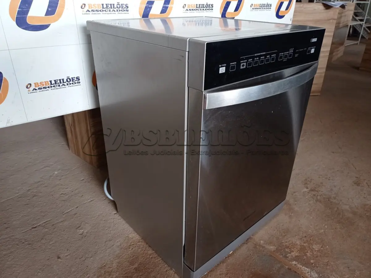 LOTE 029 - 01 LAVA LOUÇAS BRASTEMP 110V MODELO: BLF14ARANA. (DISHWASHER) (NO ESTADO) BF8667B