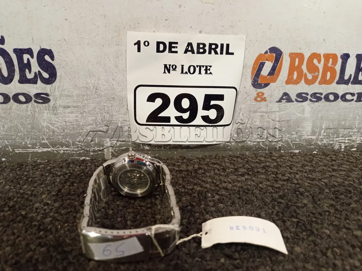LOTE 295