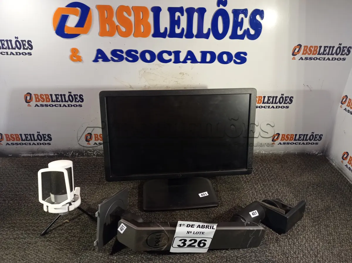 LOTE 326 - 01 MONITOR, 01 SUPORTE ARTICULADO E 01 MICROFONE. (NO ESTADO) ATENÇÃO! FAZER A VISITAÇÃO ANTES DE ARREMATAR, NÃO SABEMOS SE FUNCIONA. LEILÃO NÃO TEM GARANTIA E NEM DEVOLUÇÃO, SUJEITO A POSSÍVEIS AVARIAS VISÍVEIS/OCULTAS E/OU AUSÊNCIA DE COMPONENTES.