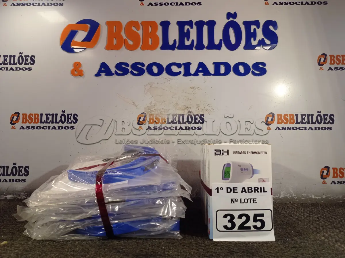 LOTE 325 - 10 MÁSCARAS DE PROTEÇÃO E 05 TERMÔMETROS DIGITAIS. (NO ESTADO) ATENÇÃO! FAZER A VISITAÇÃO ANTES DE ARREMATAR, NÃO SABEMOS SE FUNCIONA. LEILÃO NÃO TEM GARANTIA E NEM DEVOLUÇÃO, SUJEITO A POSSÍVEIS AVARIAS VISÍVEIS/OCULTAS E/OU AUSÊNCIA DE COMPONENTES.