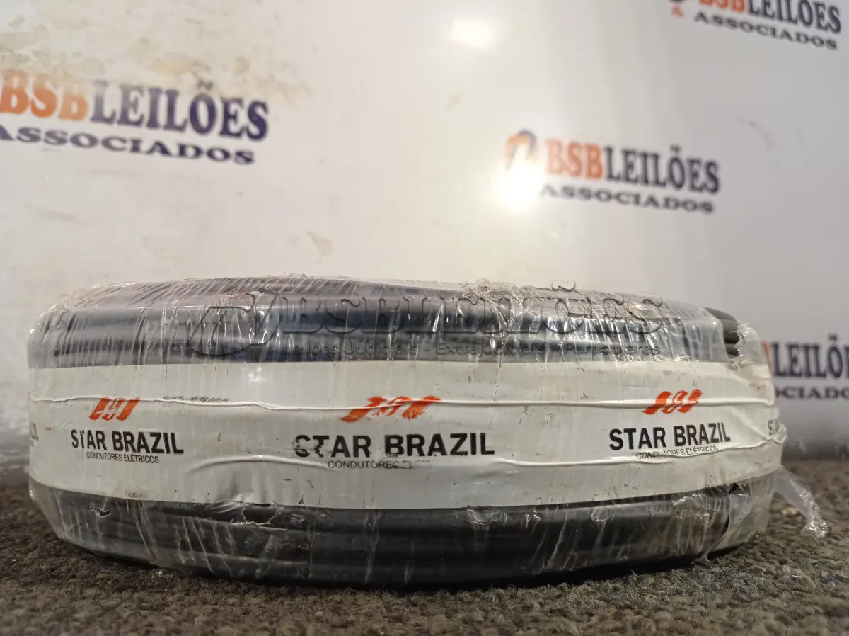 LOTE 400 - 01 ROLO DE CABO FLEXÍVEL 100M 10MM NA COR PRETA(NOVO). (NO ESTADO) ATENÇÃO! FAZER A VISITAÇÃO ANTES DE ARREMATAR, NÃO SABEMOS SE FUNCIONA. LEILÃO NÃO TEM GARANTIA E NEM DEVOLUÇÃO, SUJEITO A POSSÍVEIS AVARIAS VISÍVEIS/OCULTAS E/OU AUSÊNCIA DE COMPONENTES.
