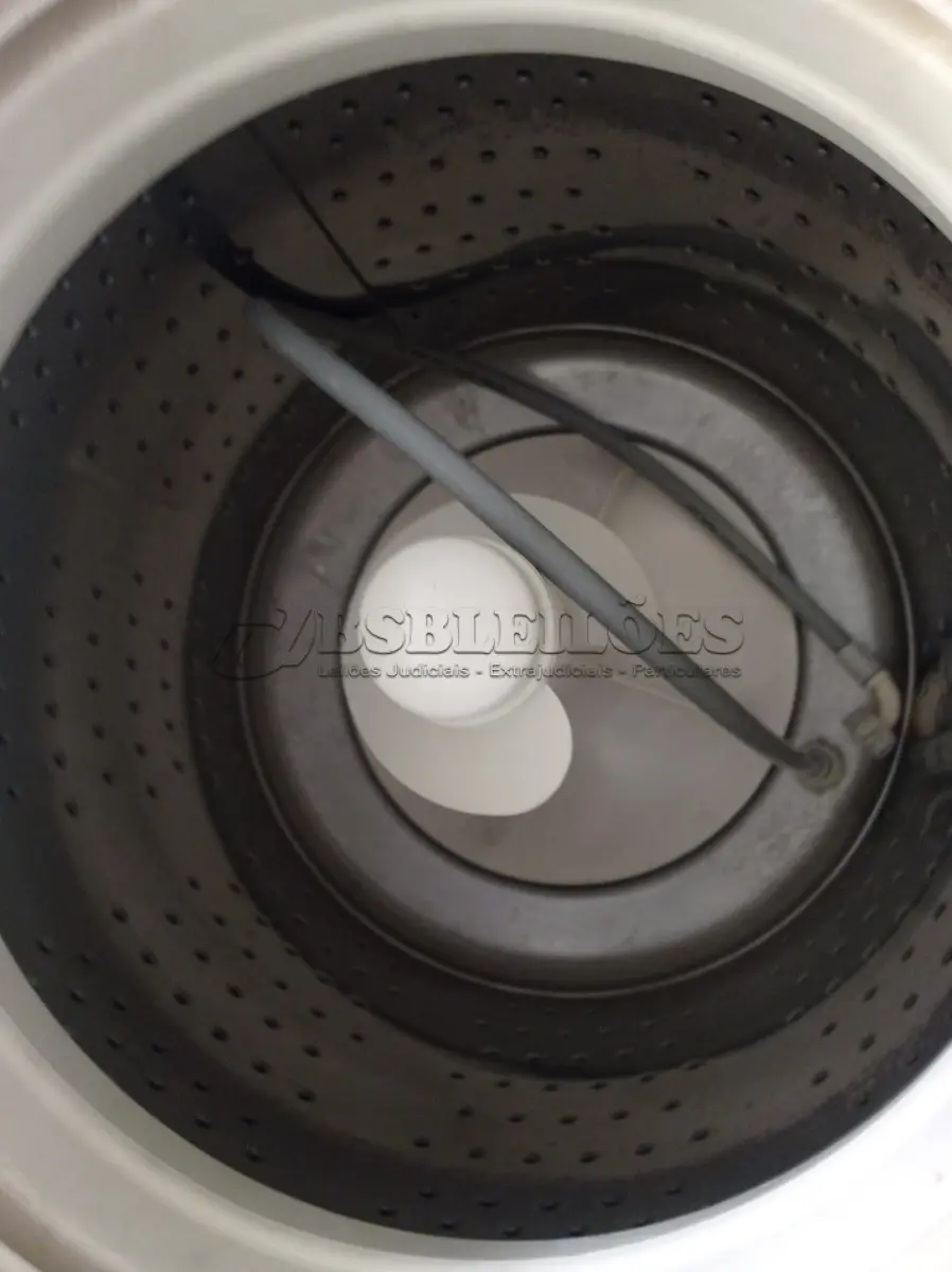 LOTE 260 - 01 LAVADORA AUTO AQUECIMENTO MARCA BRASTEMP 220V. (NO ESTADO) ATENÇÃO! FAZER A VISITAÇÃO ANTES DE ARREMATAR, NÃO SABEMOS SE FUNCIONA. LEILÃO NÃO TEM GARANTIA E NEM DEVOLUÇÃO, SUJEITO A POSSÍVEIS AVARIAS VISÍVEIS/OCULTAS E/OU AUSÊNCIA DE COMPONENTES.