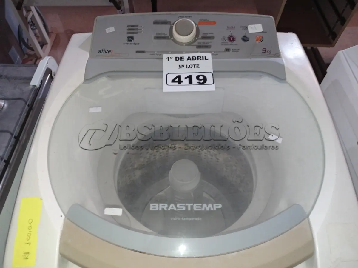 LOTE 419 - 01 LAVADORA MARCA BRASTEMP 9KG. (NO ESTADO) ATENÇÃO! FAZER A VISITAÇÃO ANTES DE ARREMATAR, NÃO SABEMOS SE FUNCIONA. LEILÃO NÃO TEM GARANTIA E NEM DEVOLUÇÃO, SUJEITO A POSSÍVEIS AVARIAS VISÍVEIS/OCULTAS E/OU AUSÊNCIA DE COMPONENTES.