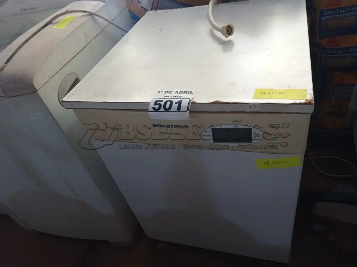 LOTE 501 - 01 LAVA-LOUÇAS MARCA BRASTEMP 220V. (NO ESTADO) ATENÇÃO! FAZER A VISITAÇÃO ANTES DE ARREMATAR, NÃO SABEMOS SE FUNCIONA. LEILÃO NÃO TEM GARANTIA E NEM DEVOLUÇÃO, SUJEITO A POSSÍVEIS AVARIAS VISÍVEIS/OCULTAS E/OU AUSÊNCIA DE COMPONENTES.