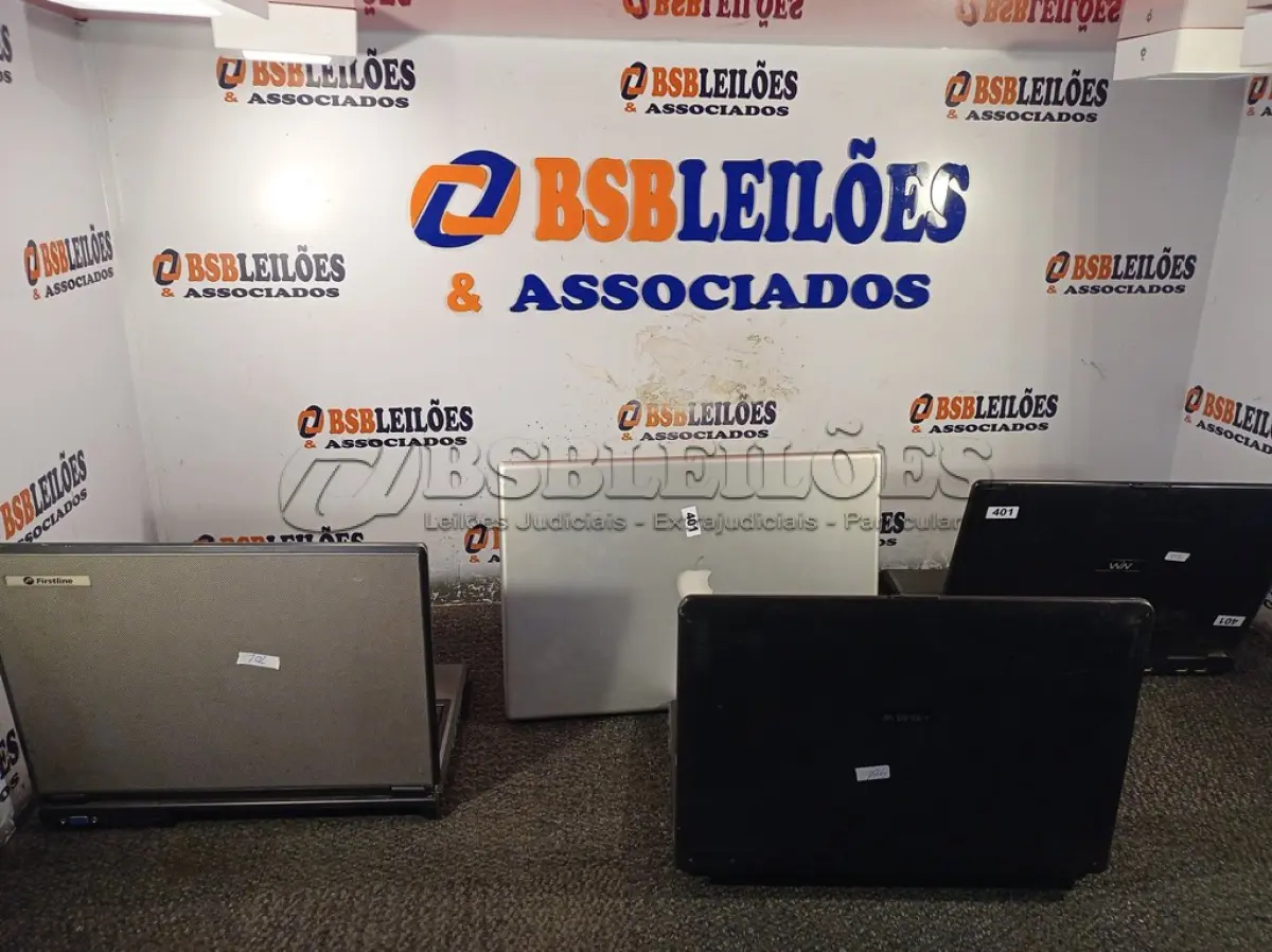 LOTE 092 - 04 NOTEBOOK’S MARCAS E MODELOS DIVERSOS. (NO ESTADO) ATENÇÃO! FAZER A VISITAÇÃO ANTES DE ARREMATAR, NÃO SABEMOS SE FUNCIONA. LEILÃO NÃO TEM GARANTIA E NEM DEVOLUÇÃO, SUJEITO A POSSÍVEIS AVARIAS VISÍVEIS/OCULTAS E/OU AUSÊNCIA DE COMPONENTES.