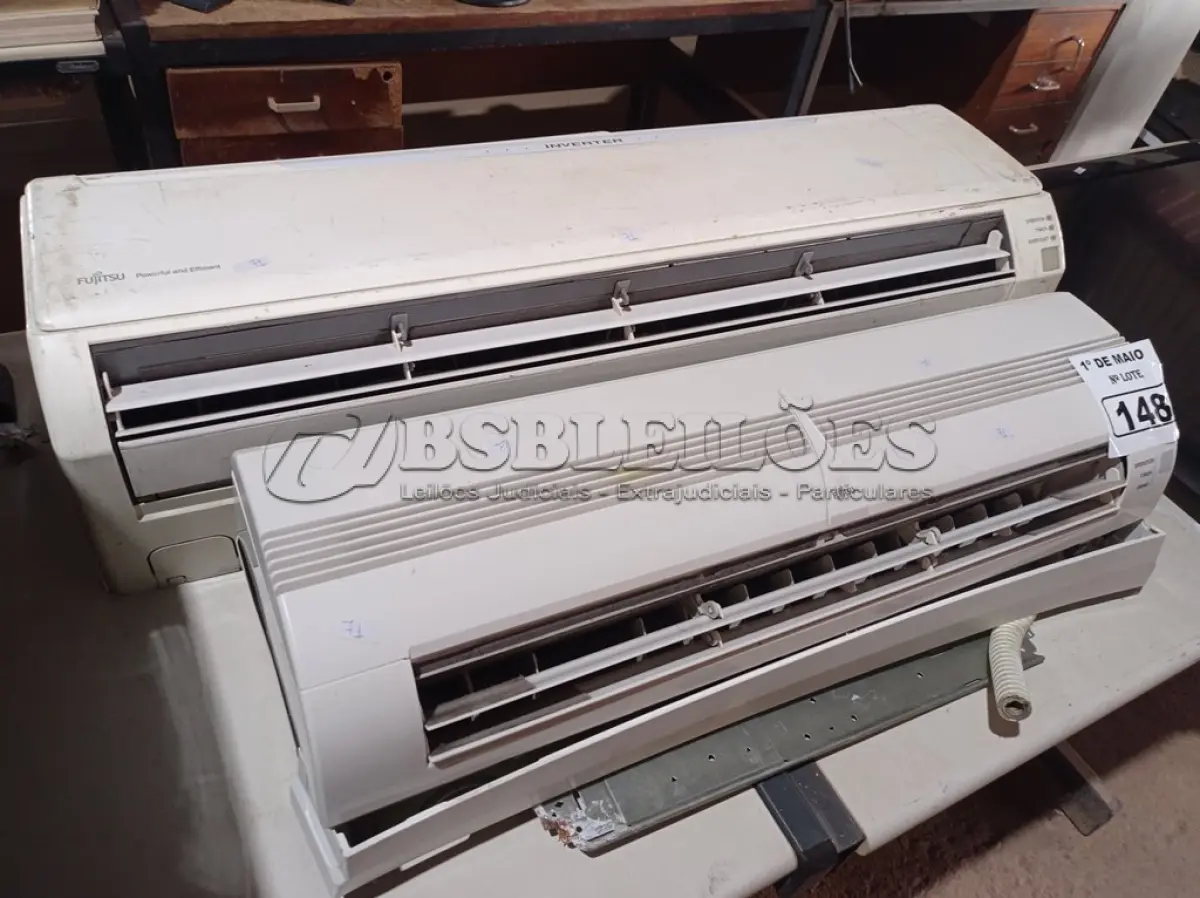 LOTE 148 - 02 EVAPORADORAS MARCAS FUJITSU. (NO ESTADO) ATENÇÃO! FAZER A VISITAÇÃO ANTES DE ARREMATAR, NÃO SABEMOS SE FUNCIONA. LEILÃO NÃO TEM GARANTIA E NEM DEVOLUÇÃO, SUJEITO A POSSÍVEIS AVARIAS VISÍVEIS/OCULTAS E/OU AUSÊNCIA DE COMPONENTES.