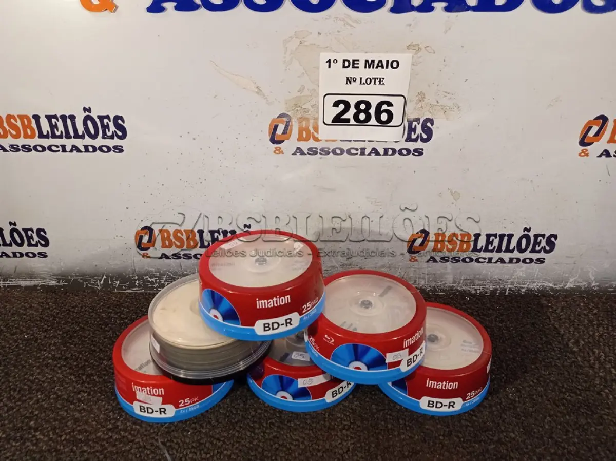 LOTE 286 - 01 LOTE COM GRANDE QUANTIDADE DE MÍDIAS VIRGEM DE BLU-RAY. (NO ESTADO) ATENÇÃO! FAZER A VISITAÇÃO ANTES DE ARREMATAR, NÃO SABEMOS SE FUNCIONA. LEILÃO NÃO TEM GARANTIA E NEM DEVOLUÇÃO, SUJEITO A POSSÍVEIS AVARIAS VISÍVEIS/OCULTAS E/OU AUSÊNCIA DE COMPONENTES.