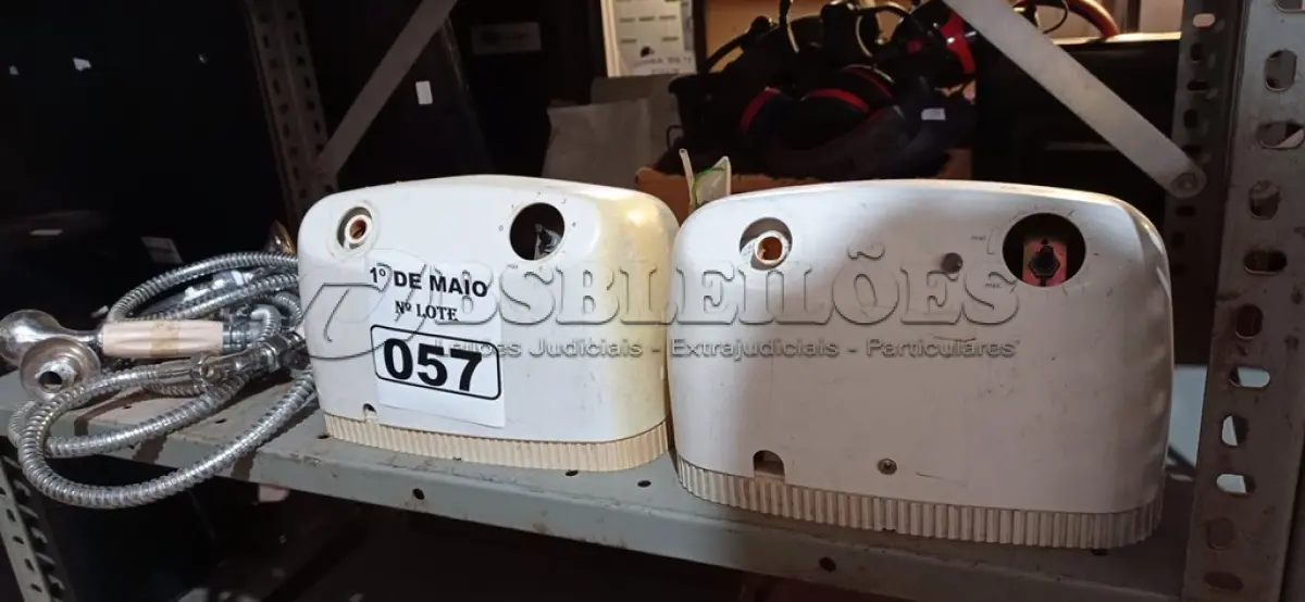 LOTE 057 - 02 DUCHAS E MATERIAL HIDRÁULICO DIVERSOS. (NO ESTADO) ATENÇÃO! FAZER A VISITAÇÃO ANTES DE ARREMATAR, NÃO SABEMOS SE FUNCIONA. LEILÃO NÃO TEM GARANTIA E NEM DEVOLUÇÃO, SUJEITO A POSSÍVEIS AVARIAS VISÍVEIS/OCULTAS E/OU AUSÊNCIA DE COMPONENTES.