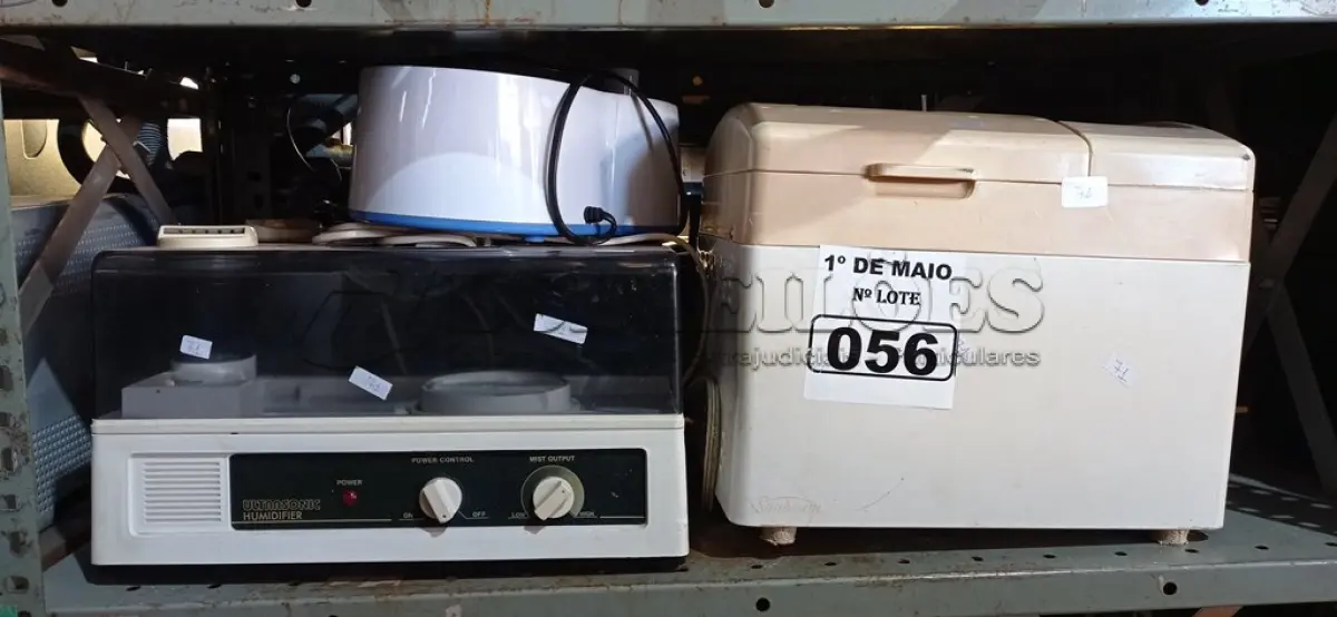 LOTE 056 - 01 PANELA DE FAZER PÃO E 03 UMIDIFICADORES DE AR MARCAS E MODELOS DIVERSOS. (NO ESTADO) ATENÇÃO! FAZER A VISITAÇÃO ANTES DE ARREMATAR, NÃO SABEMOS SE FUNCIONA. LEILÃO NÃO TEM GARANTIA E NEM DEVOLUÇÃO, SUJEITO A POSSÍVEIS AVARIAS VISÍVEIS/OCULTAS E/OU AUSÊNCIA DE COMPONENTES.