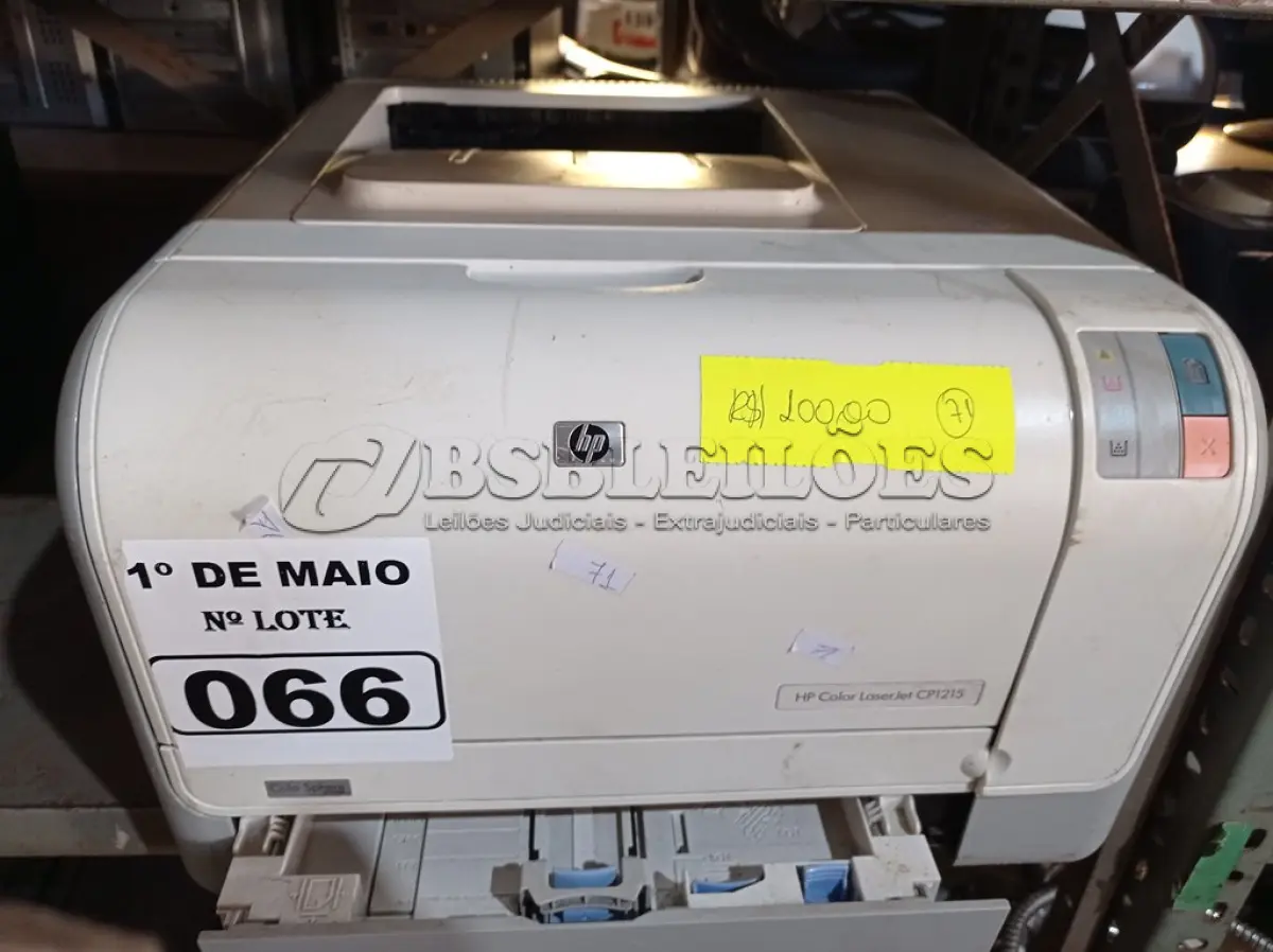 LOTE 066 - 01 IMPRESSORA HP COLOR LASER JET CP1215. (NO ESTADO) ATENÇÃO! FAZER A VISITAÇÃO ANTES DE ARREMATAR, NÃO SABEMOS SE FUNCIONA. LEILÃO NÃO TEM GARANTIA E NEM DEVOLUÇÃO, SUJEITO A POSSÍVEIS AVARIAS VISÍVEIS/OCULTAS E/OU AUSÊNCIA DE COMPONENTES.