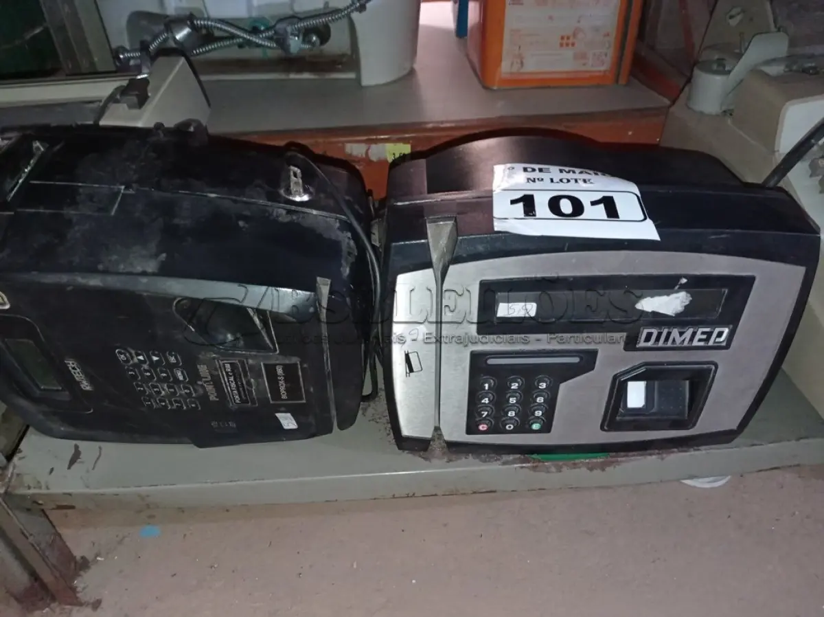 LOTE 101 - 02 RELÓGIOS DE PONTO MARCAS E MODELOS DIVERSOS. (NO ESTADO) ATENÇÃO! FAZER A VISITAÇÃO ANTES DE ARREMATAR, NÃO SABEMOS SE FUNCIONA. LEILÃO NÃO TEM GARANTIA E NEM DEVOLUÇÃO, SUJEITO A POSSÍVEIS AVARIAS VISÍVEIS/OCULTAS E/OU AUSÊNCIA DE COMPONENTES.