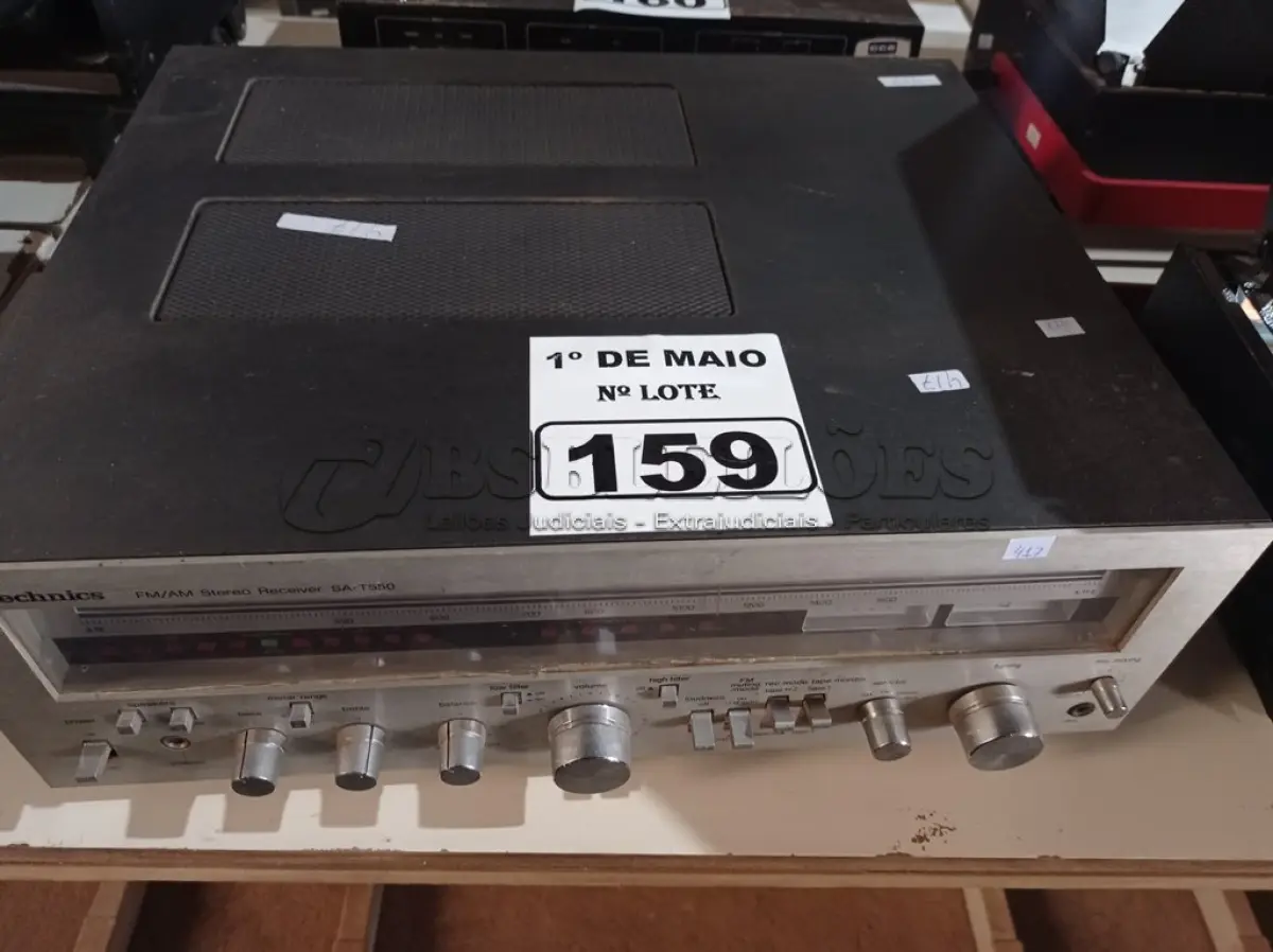 LOTE 159 - 01 RECEIVER TECHNICS AS-T550. (NO ESTADO) ATENÇÃO! FAZER A VISITAÇÃO ANTES DE ARREMATAR, NÃO SABEMOS SE FUNCIONA. LEILÃO NÃO TEM GARANTIA E NEM DEVOLUÇÃO, SUJEITO A POSSÍVEIS AVARIAS VISÍVEIS/OCULTAS E/OU AUSÊNCIA DE COMPONENTES.
