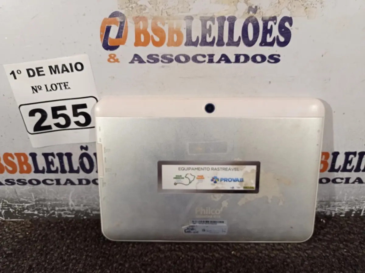 01 TABLET MARCA PHILCO. (NO ESTADO) ATENÇÃO! FAZER A VISITAÇÃO ANTES DE ARREMATAR, NÃO SABEMOS SE FUNCIONA. LEILÃO NÃO TEM GARANTIA E NEM DEVOLUÇÃO, SUJEITO A POSSÍVEIS AVARIAS VISÍVEIS/OCULTAS E/OU AUSÊNCIA DE COMPONENTES.