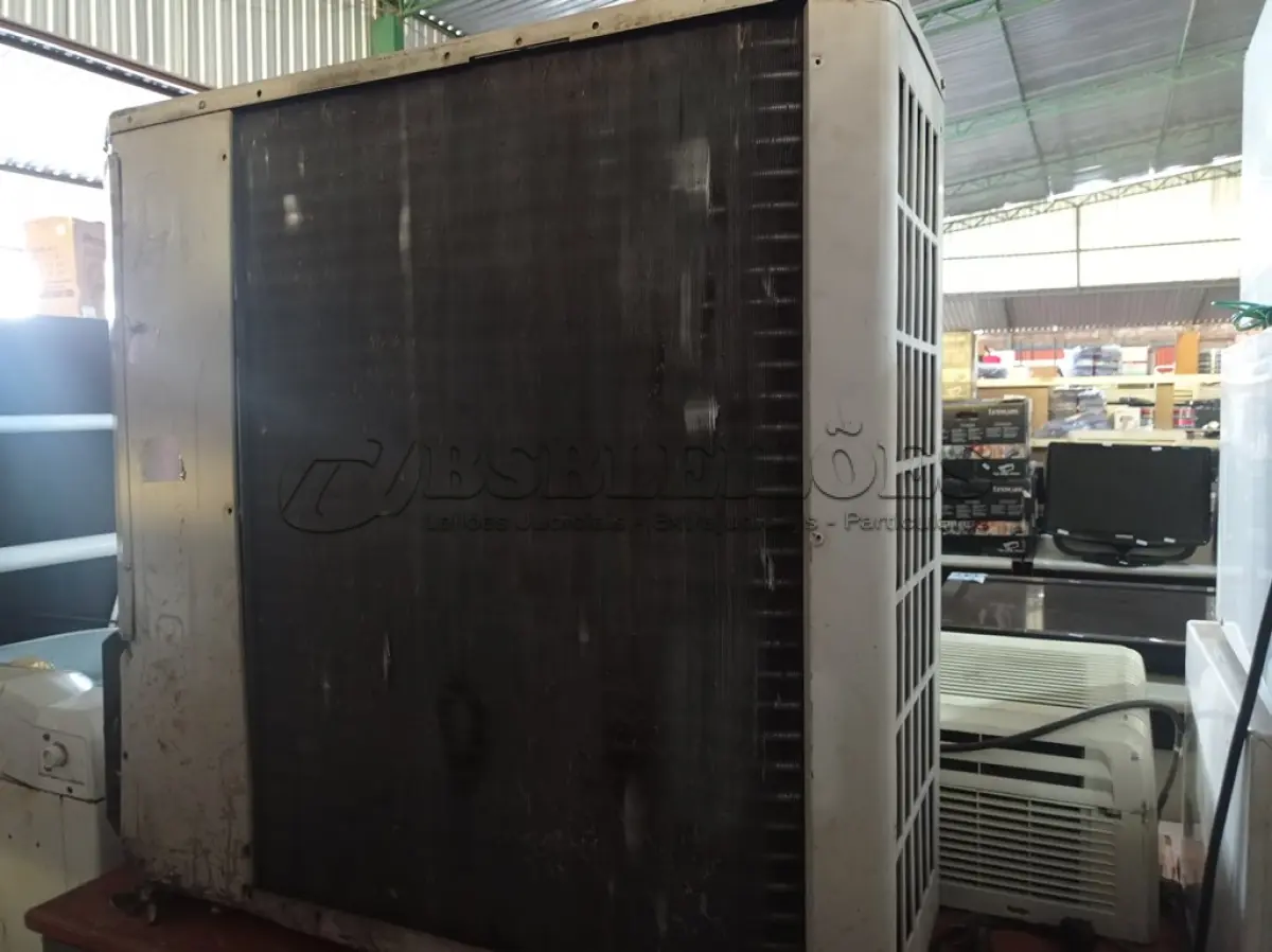 LOTE 140 - 01 AR CONDICIONADO MARCA FUJITSU. (NO ESTADO) ATENÇÃO! FAZER A VISITAÇÃO ANTES DE ARREMATAR, NÃO SABEMOS SE FUNCIONA. LEILÃO NÃO TEM GARANTIA E NEM DEVOLUÇÃO, SUJEITO A POSSÍVEIS AVARIAS VISÍVEIS/OCULTAS E/OU AUSÊNCIA DE COMPONENTES.