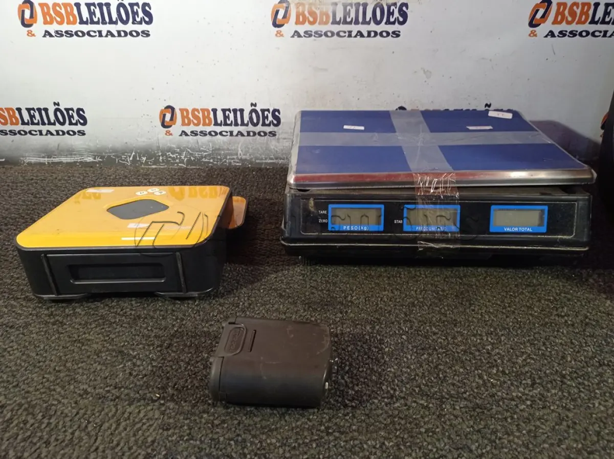 LOTE 048 - 01 BALANÇA ELETRÔNICA 40KG E 01 ROBÔ ASPIRADOR. (NO ESTADO) ATENÇÃO! FAZER A VISITAÇÃO ANTES DE ARREMATAR, NÃO SABEMOS SE FUNCIONA. LEILÃO NÃO TEM GARANTIA E NEM DEVOLUÇÃO, SUJEITO A POSSÍVEIS AVARIAS VISÍVEIS/OCULTAS E/OU AUSÊNCIA DE COMPONENTES.