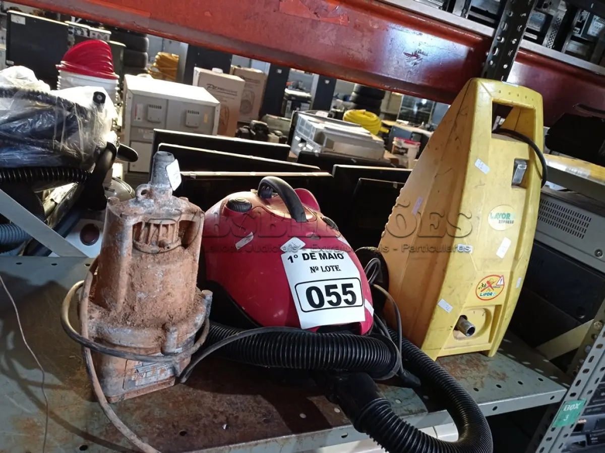 LOTE 055 - 01 LAVADORA DE ALTA PRESSÃO, 01 ASPIRADOR DE PÓ E 01 BOMBA D’ÁGUA ANALGER. (NO ESTADO) ATENÇÃO! FAZER A VISITAÇÃO ANTES DE ARREMATAR, NÃO SABEMOS SE FUNCIONA. LEILÃO NÃO TEM GARANTIA E NEM DEVOLUÇÃO, SUJEITO A POSSÍVEIS AVARIAS VISÍVEIS/OCULTAS E/OU AUSÊNCIA DE COMPONENTES.