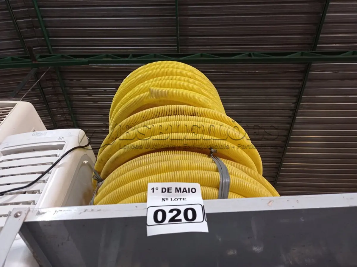LOTE 020 - 03 ROLOS DE MANGUEIRA CORRUGADA. (NO ESTADO) ATENÇÃO! FAZER A VISITAÇÃO ANTES DE ARREMATAR, NÃO SABEMOS SE FUNCIONA. LEILÃO NÃO TEM GARANTIA E NEM DEVOLUÇÃO, SUJEITO A POSSÍVEIS AVARIAS VISÍVEIS/OCULTAS E/OU AUSÊNCIA DE COMPONENTES.