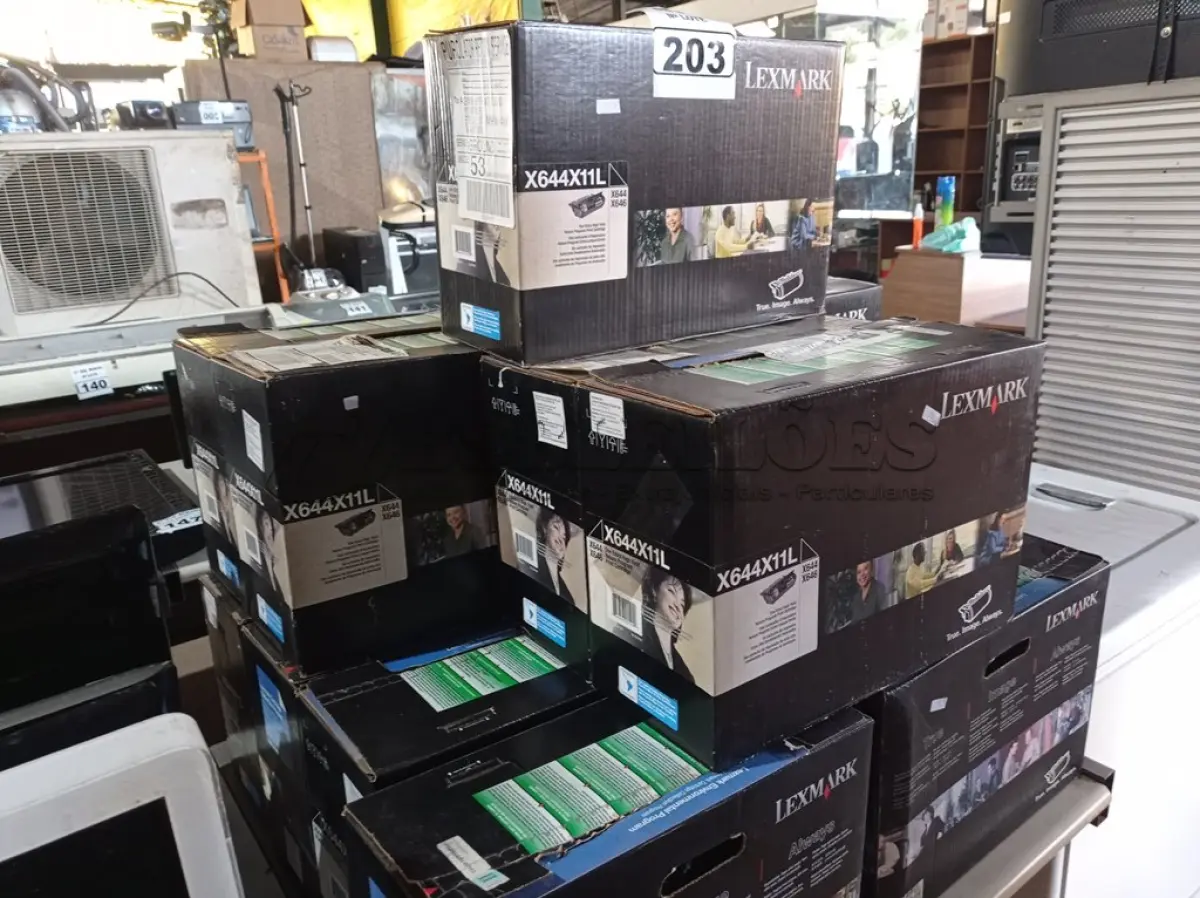 LOTE 203 - 15 TONNER MARCAS LEXMARK MODELO X644X11L. (NO ESTADO) ATENÇÃO! FAZER A VISITAÇÃO ANTES DE ARREMATAR, NÃO SABEMOS SE FUNCIONA. LEILÃO NÃO TEM GARANTIA E NEM DEVOLUÇÃO, SUJEITO A POSSÍVEIS AVARIAS VISÍVEIS/OCULTAS E/OU AUSÊNCIA DE COMPONENTES.