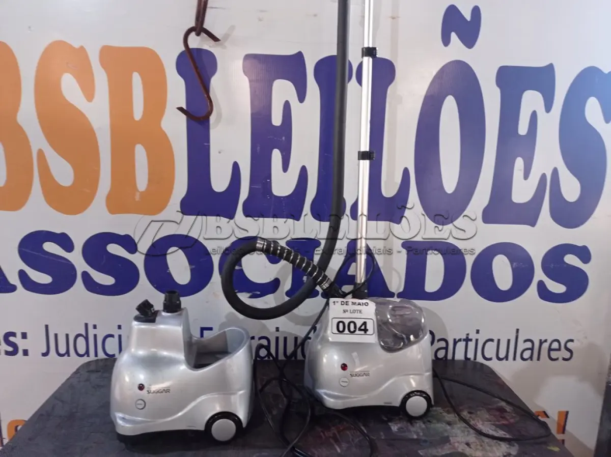 LOTE 004 - 02 FERROS DE PASSAR A VAPOR MARCAS SUGGAR SENDO 01 INCOMPLETO. (NO ESTADO) ATENÇÃO! FAZER A VISITAÇÃO ANTES DE ARREMATAR, NÃO SABEMOS SE FUNCIONA. LEILÃO NÃO TEM GARANTIA E NEM DEVOLUÇÃO, SUJEITO A POSSÍVEIS AVARIAS VISÍVEIS/OCULTAS E/OU AUSÊNCIA DE COMPONENTES.