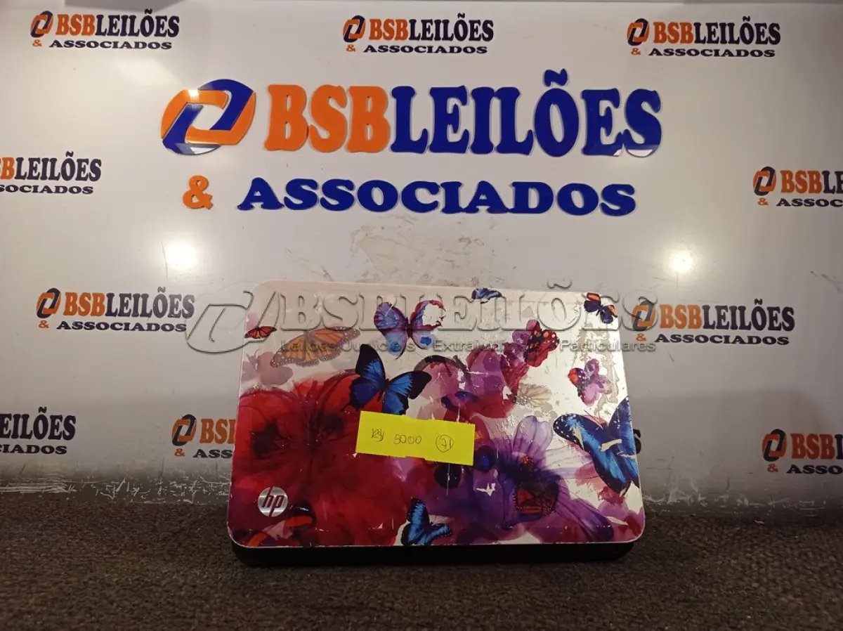 LOTE 015 - 01 NOTEBOOK MARCA HP. (NO ESTADO) ATENÇÃO! FAZER A VISITAÇÃO ANTES DE ARREMATAR, NÃO SABEMOS SE FUNCIONA. LEILÃO NÃO TEM GARANTIA E NEM DEVOLUÇÃO, SUJEITO A POSSÍVEIS AVARIAS VISÍVEIS/OCULTAS E/OU AUSÊNCIA DE COMPONENTES.