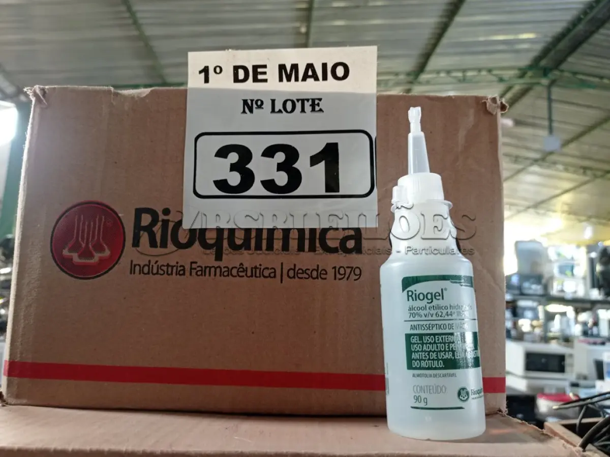 LOTE 331 - 03 CAIXAS COM BISNAGAS DE ÁLCOOL ETÍLICO HIDRATADO 90G. (NO ESTADO) ATENÇÃO! FAZER A VISITAÇÃO ANTES DE ARREMATAR, NÃO SABEMOS SE FUNCIONA. LEILÃO NÃO TEM GARANTIA E NEM DEVOLUÇÃO, SUJEITO A POSSÍVEIS AVARIAS VISÍVEIS/OCULTAS E/OU AUSÊNCIA DE COMPONENTES.