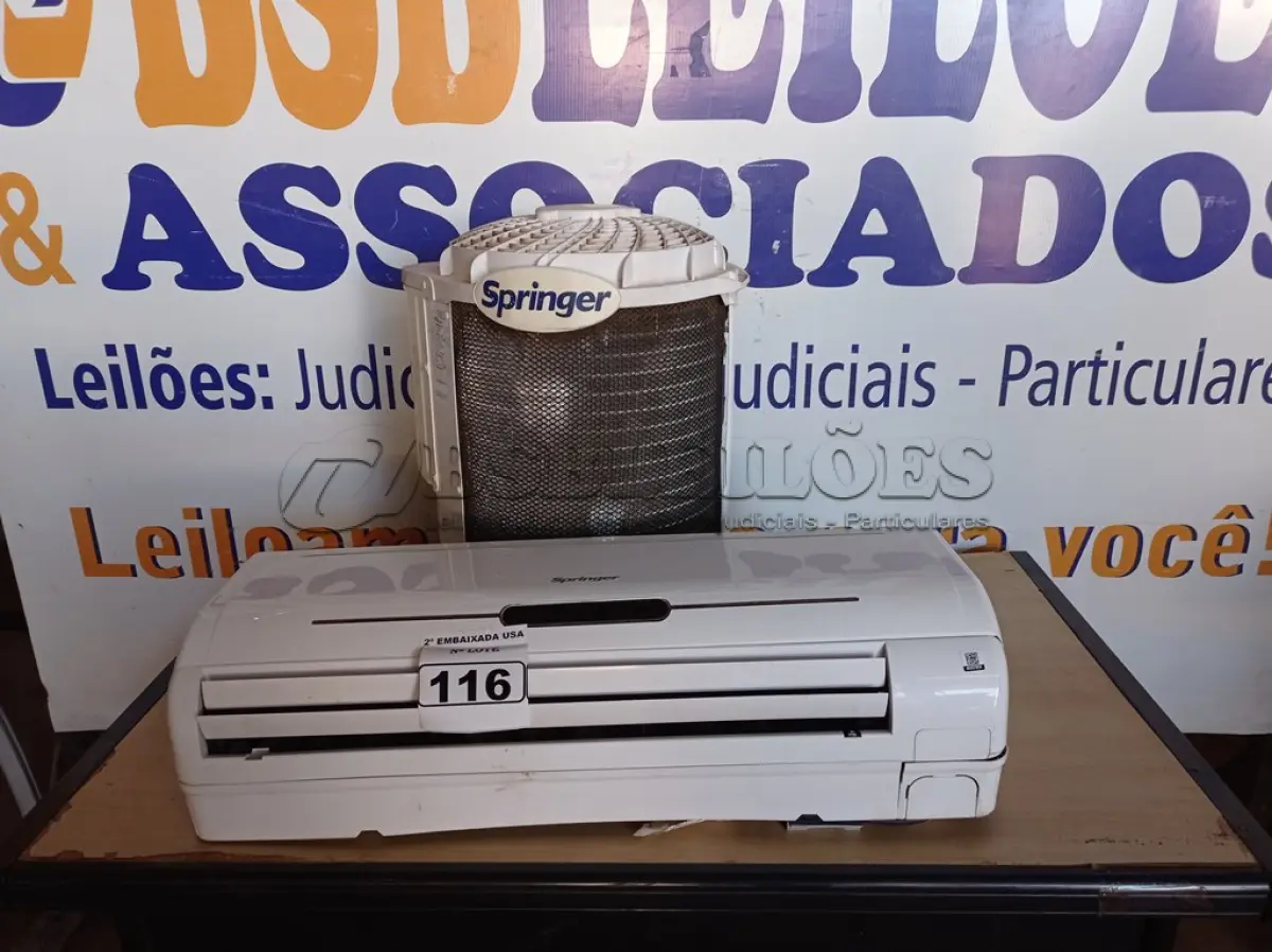 LOTE 116 - 01 AR-CONDICIONADO 12000BTUS SEM CONTROLE MARCA SPRINGER. (NO ESTADO) AV9793Y