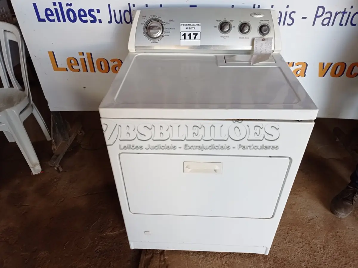 LOTE 117 - 01 SECADORA DE ROUPAS WHIRLPOOL 110V. (CLOSTHES DRYER) (NO ESTADO) AV9808D