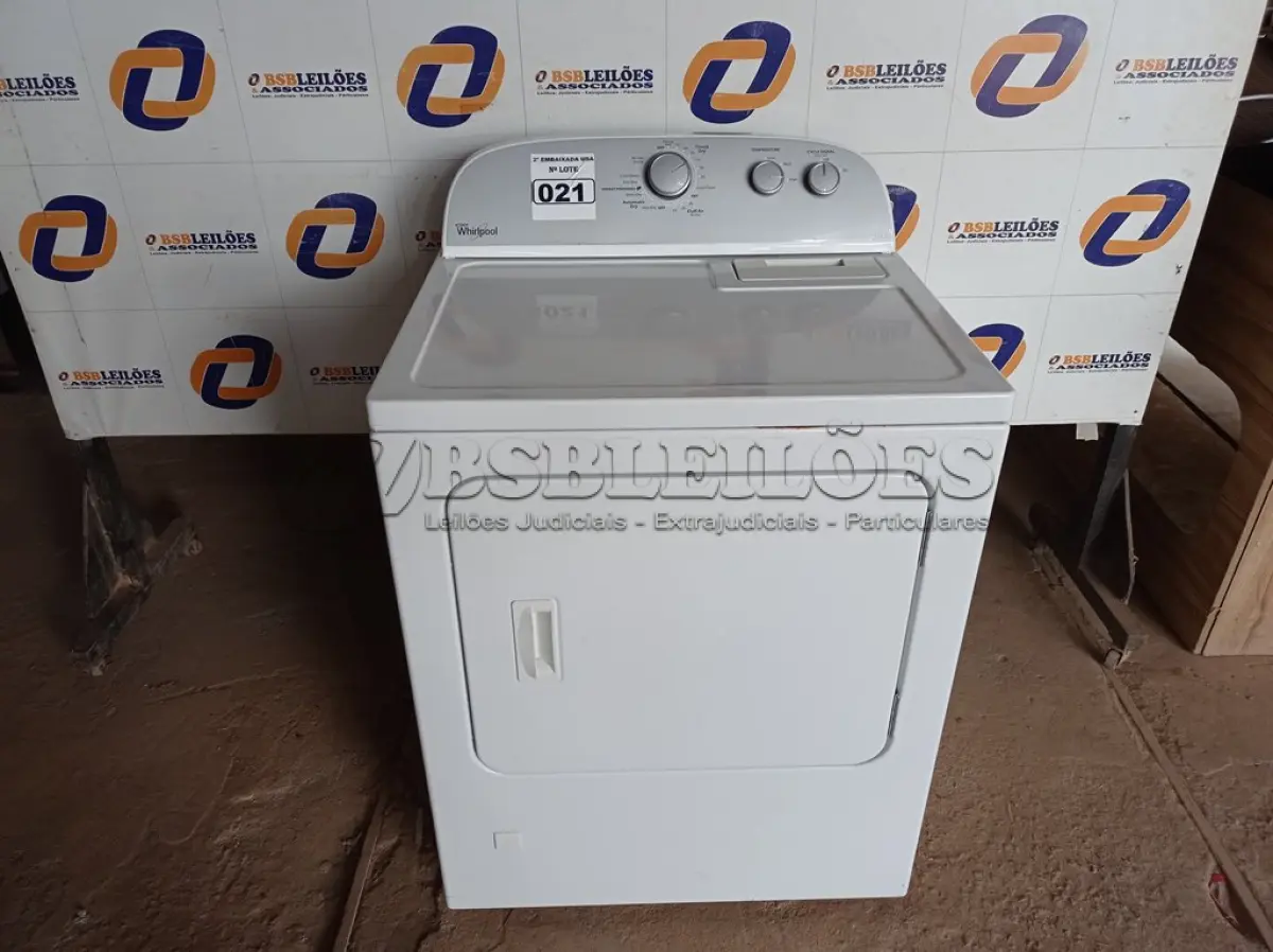 LOTE 021 - 01 SECADORA DE ROUPAS WHIRLPOOL 110V. (CLOSTHES DRYER) (NO ESTADO) AV9320N