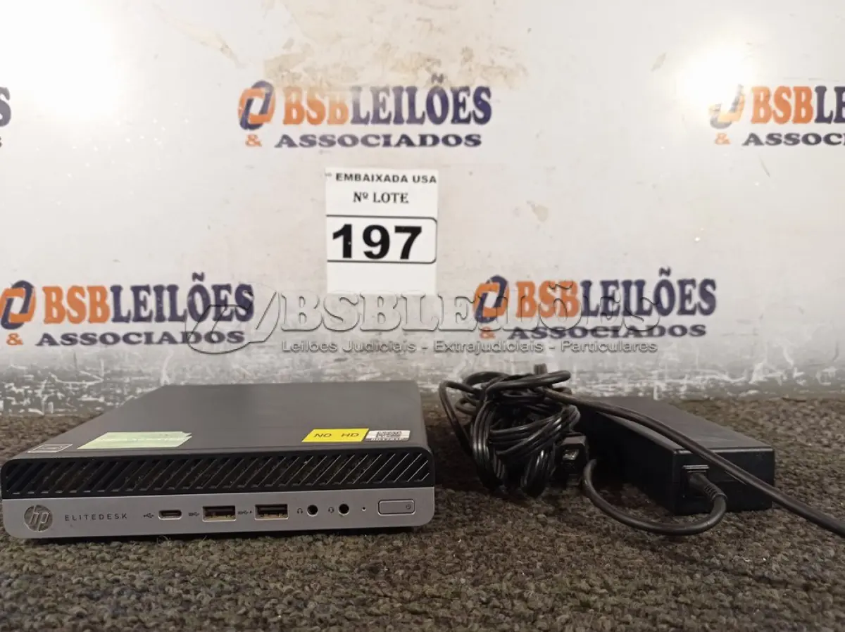 LOTE 197 - 01 CPU SEM MEMÓRIA E SEM HD COM CARREGADOR MARCA HP. (NO ESTADO) BD1781P