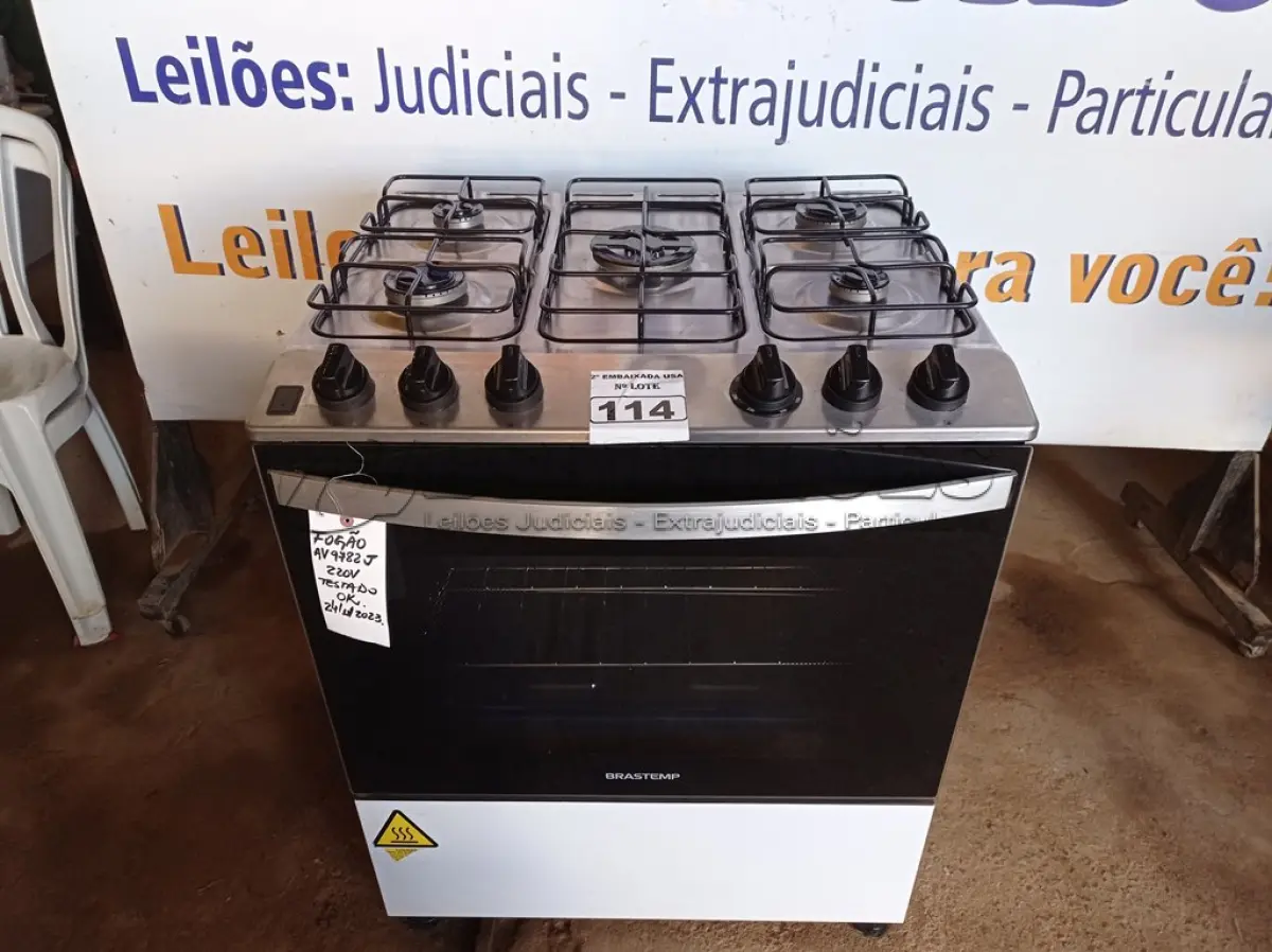 LOTE 114 - 01 FOGÃO 05 BOCAS MARCA BRASTEMP BIVOLTS. (STOV 5 FLAMES) (NO ESTADO) AV9782J