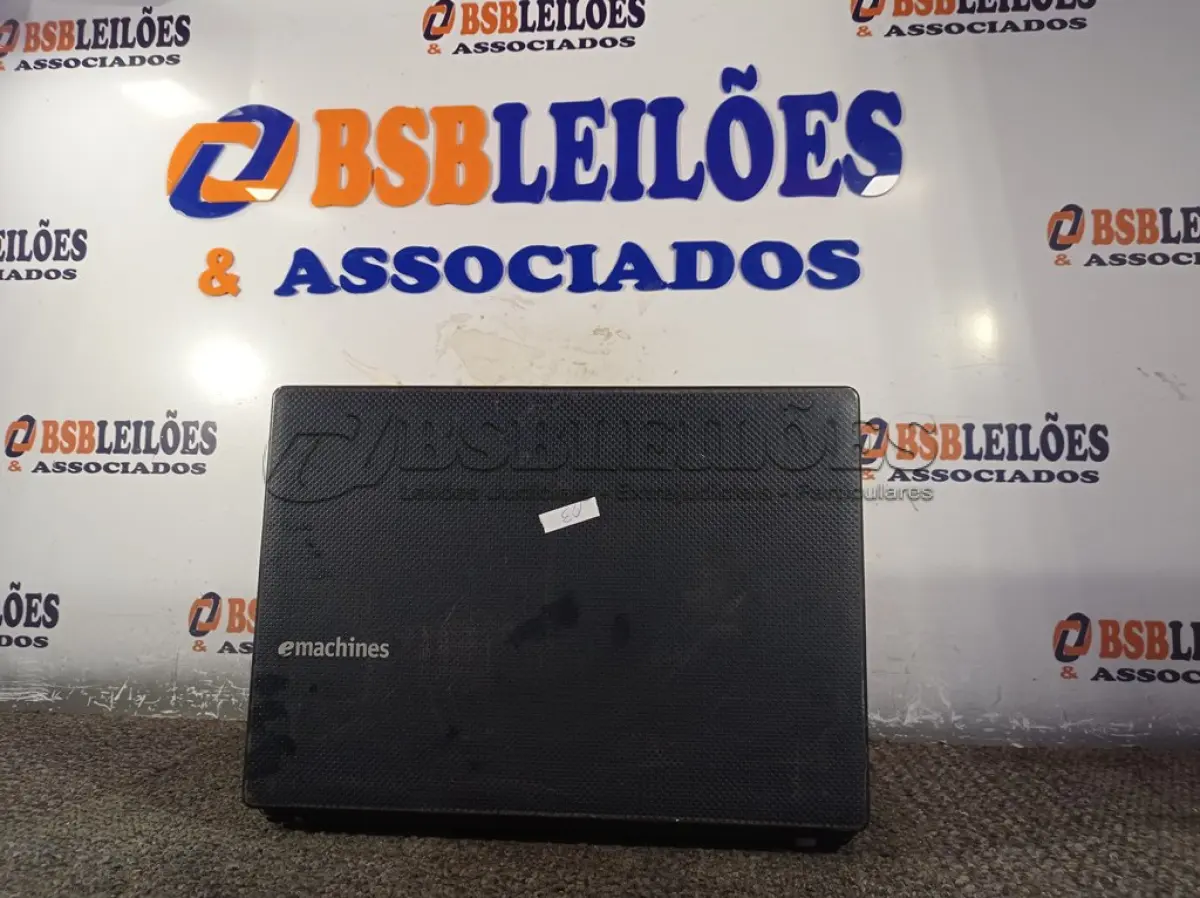 LOTE 010 - 01 NOTEBOOK MARCA EMACHINES D442 V081. (NO ESTADO) ATENÇÃO! FAZER A VISITAÇÃO ANTES DE ARREMATAR, NÃO SABEMOS SE FUNCIONA. LEILÃO NÃO TEM GARANTIA E NEM DEVOLUÇÃO, SUJEITO A POSSÍVEIS AVARIAS VISÍVEIS/OCULTAS E/OU AUSÊNCIA DE COMPONENTES.