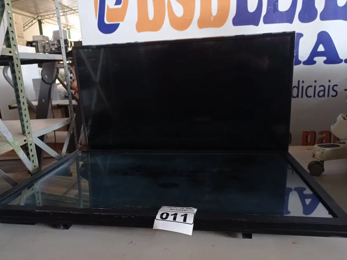LOTE 011 - 02 TVS MARCAS E MODELOS DIVERSOS PARA RETIRADA DE PEÇAS. (NO ESTADO) ATENÇÃO! FAZER A VISITAÇÃO ANTES DE ARREMATAR, NÃO SABEMOS SE FUNCIONA. LEILÃO NÃO TEM GARANTIA E NEM DEVOLUÇÃO, SUJEITO A POSSÍVEIS AVARIAS VISÍVEIS/OCULTAS E/OU AUSÊNCIA DE COMPONENTES.