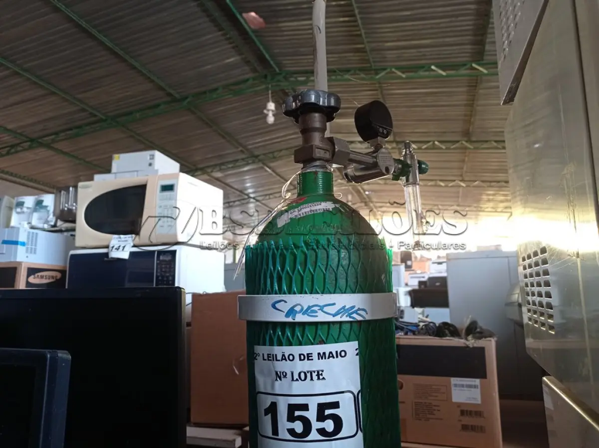 LOTE 155 - 01 CILINDRO DE OXIGÊNIO MEDICINAL GASOSO “VAZIO”. (NO ESTADO) ATENÇÃO! FAZER A VISITAÇÃO ANTES DE ARREMATAR, NÃO SABEMOS SE FUNCIONA. LEILÃO NÃO TEM GARANTIA E NEM DEVOLUÇÃO, SUJEITO A POSSÍVEIS AVARIAS VISÍVEIS/OCULTAS E/OU AUSÊNCIA DE COMPONENTES.
