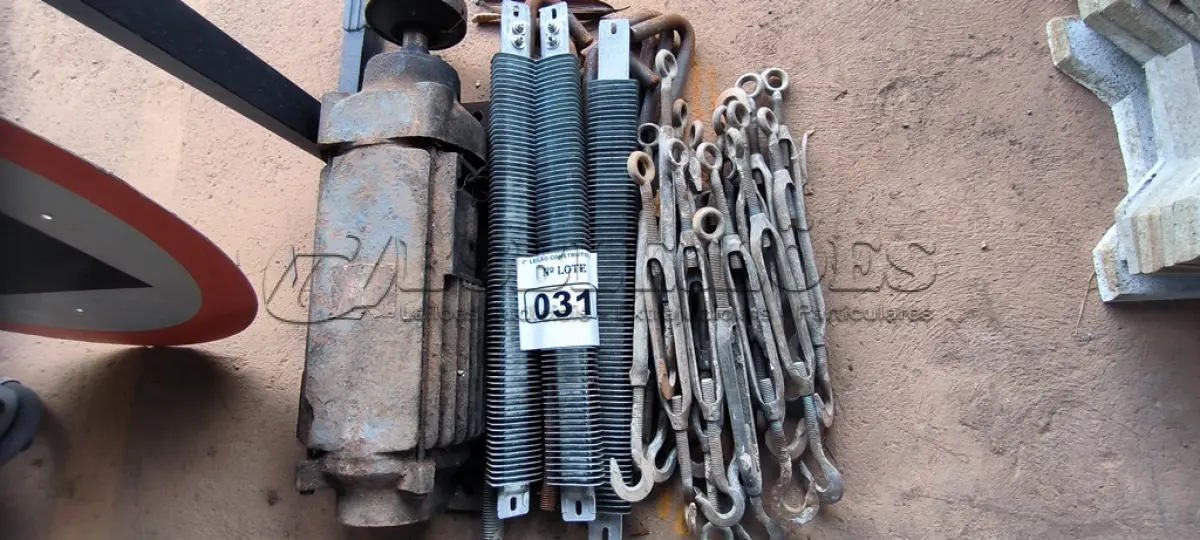 LOTE 031 - 01 MOTOR ELÉTRICO E ESTICADORES DE CABOS (NO ESTADO)