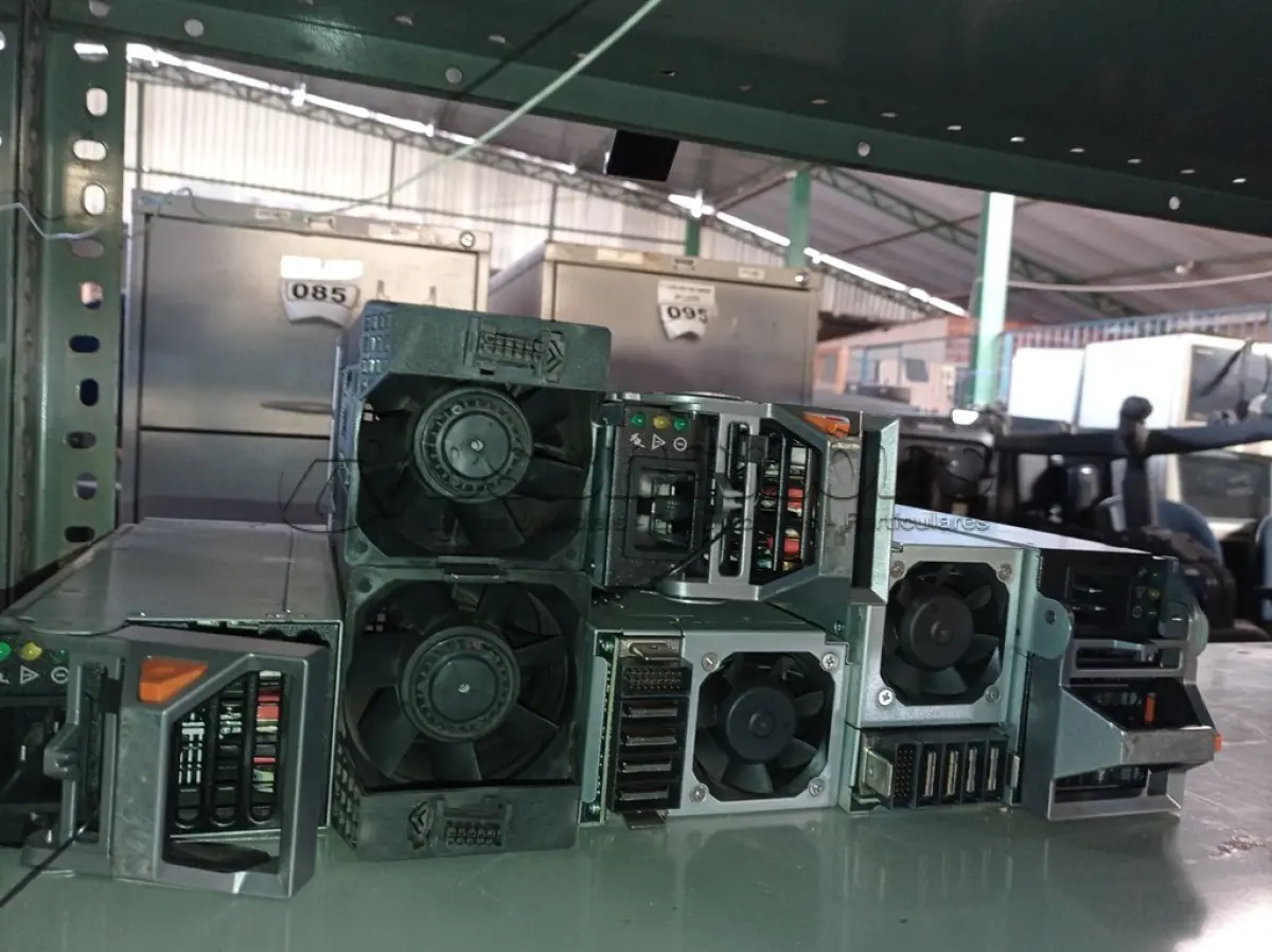 LOTE 061 - 01 LOTE COM VÁRIAS CAIXAS E 05 FONTES PARA SERVIDORES DELL MODELOS DIVERSOS. (NO ESTADO) ATENÇÃO! FAZER A VISITAÇÃO ANTES DE ARREMATAR, NÃO SABEMOS SE FUNCIONA. LEILÃO NÃO TEM GARANTIA E NEM DEVOLUÇÃO, SUJEITO A POSSÍVEIS AVARIAS VISÍVEIS/OCULTAS E/OU AUSÊNCIA DE COMPONENTES.