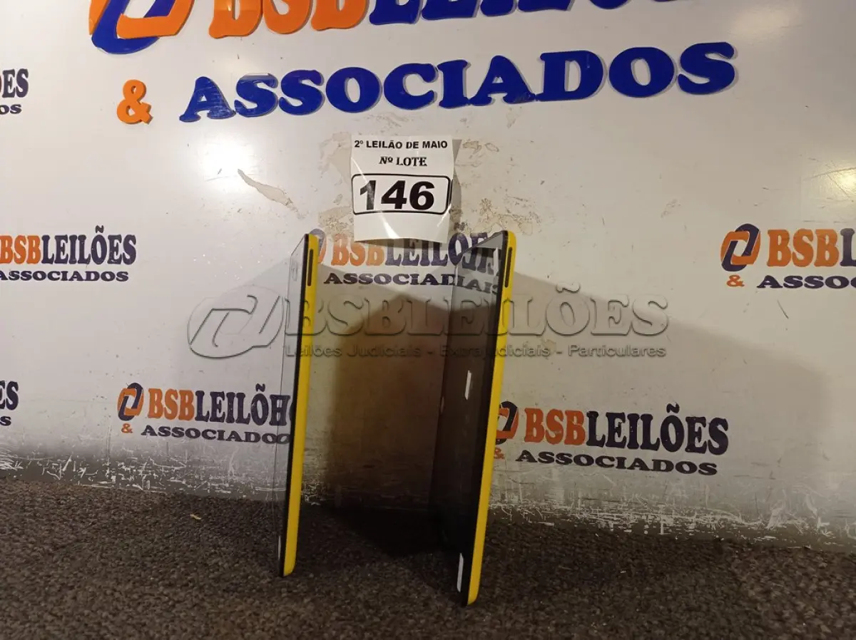 LOTE 146 - 02 TABLETS MARCAS POSITIVO. (NO ESTADO) ATENÇÃO! FAZER A VISITAÇÃO ANTES DE ARREMATAR, NÃO SABEMOS SE FUNCIONA. LEILÃO NÃO TEM GARANTIA E NEM DEVOLUÇÃO, SUJEITO A POSSÍVEIS AVARIAS VISÍVEIS/OCULTAS E/OU AUSÊNCIA DE COMPONENTES.