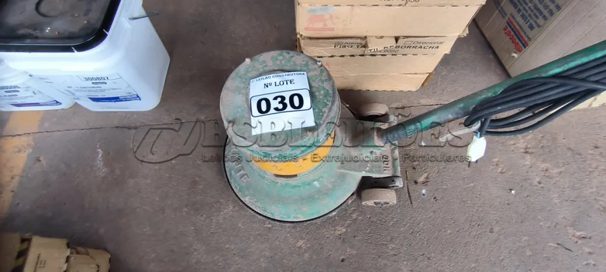 LOTE 030 - ´01 ENCERADEIRA BANDEIRANTE. (NO ESTADO)