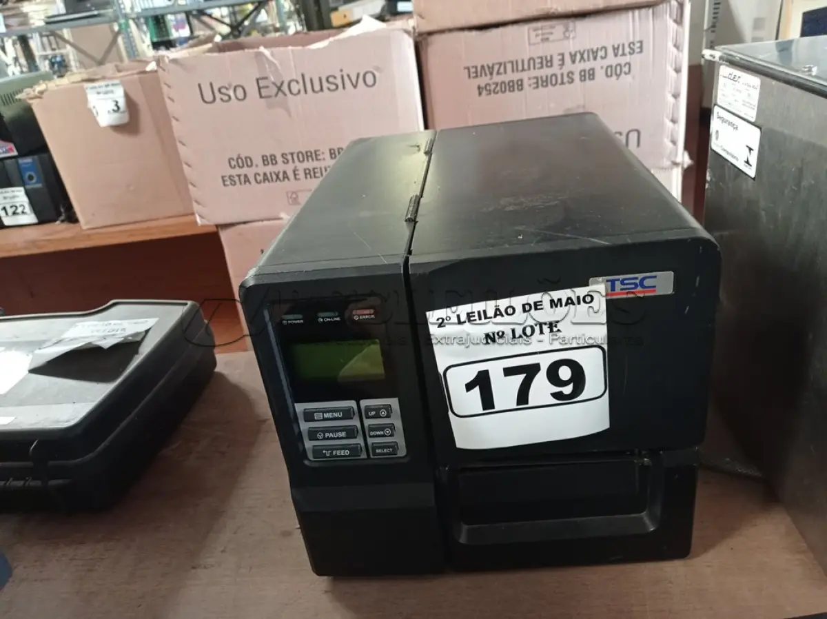 LOTE 179 - 01 IMPRESSORA DE ETIQUETAS MARCA TSC. (NO ESTADO) ATENÇÃO! FAZER A VISITAÇÃO ANTES DE ARREMATAR, NÃO SABEMOS SE FUNCIONA. LEILÃO NÃO TEM GARANTIA E NEM DEVOLUÇÃO, SUJEITO A POSSÍVEIS AVARIAS VISÍVEIS/OCULTAS E/OU AUSÊNCIA DE COMPONENTES.