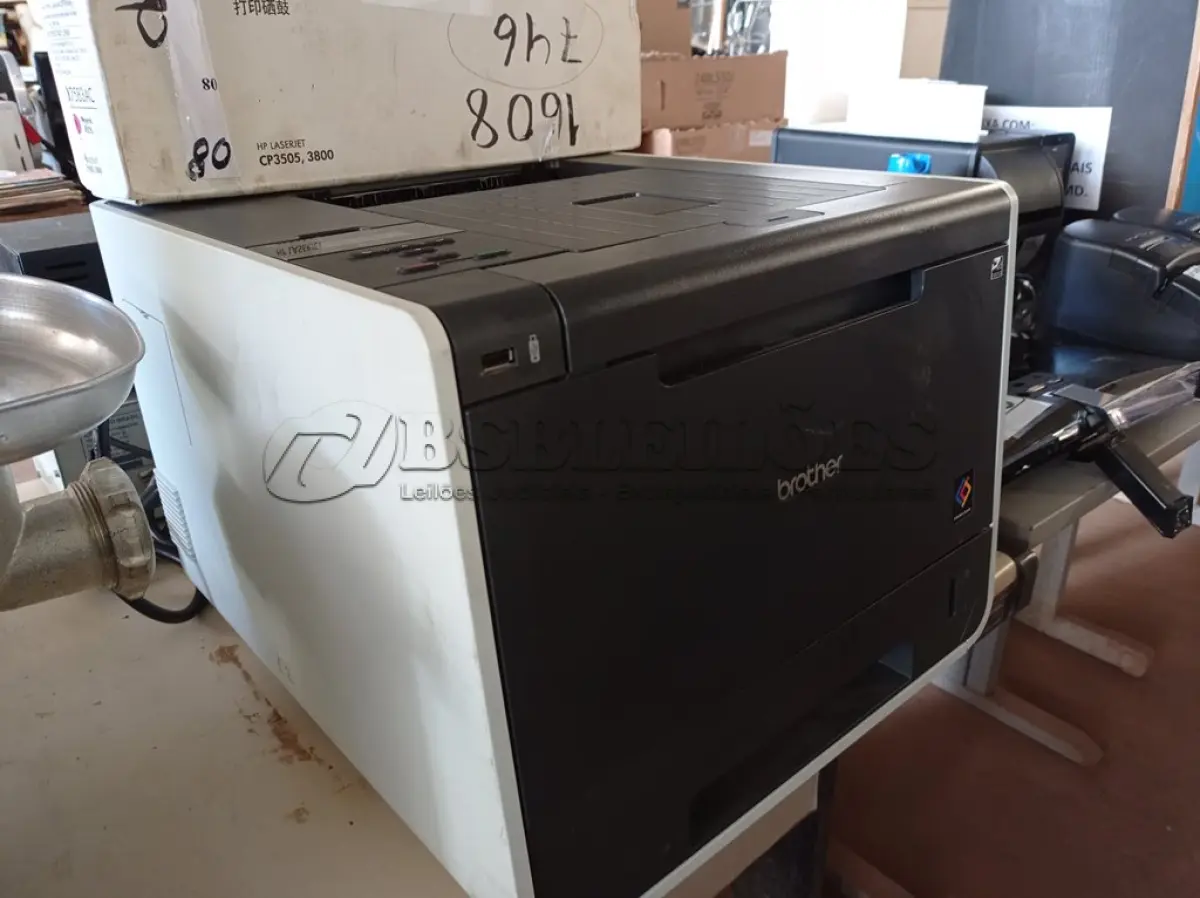 LOTE 169 - 01 IMPRESSORA MARCA BROTHER HL 4150CDN E 01 TONNER Q7583AC MAGENTA. (NO ESTADO) ATENÇÃO! FAZER A VISITAÇÃO ANTES DE ARREMATAR, NÃO SABEMOS SE FUNCIONA. LEILÃO NÃO TEM GARANTIA E NEM DEVOLUÇÃO, SUJEITO A POSSÍVEIS AVARIAS VISÍVEIS/OCULTAS E/OU AUSÊNCIA DE COMPONENTES.