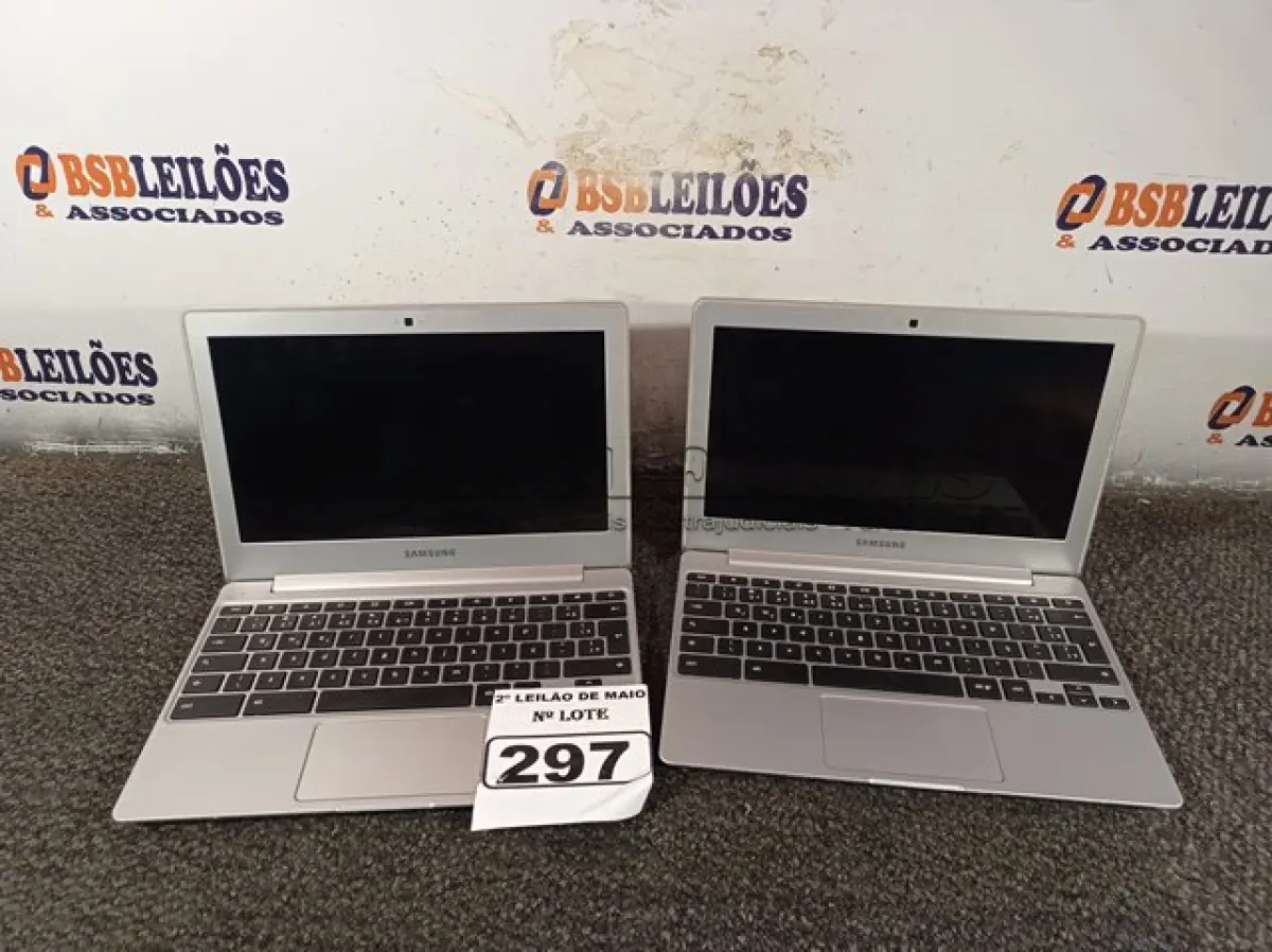 LOTE 297 - 02 CHROMEBOOK SAMSUNG. (NO ESTADO) ATENÇÃO! FAZER A VISITAÇÃO ANTES DE ARREMATAR, NÃO SABEMOS SE FUNCIONA. LEILÃO NÃO TEM GARANTIA E NEM DEVOLUÇÃO, SUJEITO A POSSÍVEIS AVARIAS VISÍVEIS/OCULTAS E/OU AUSÊNCIA DE COMPONENTES.