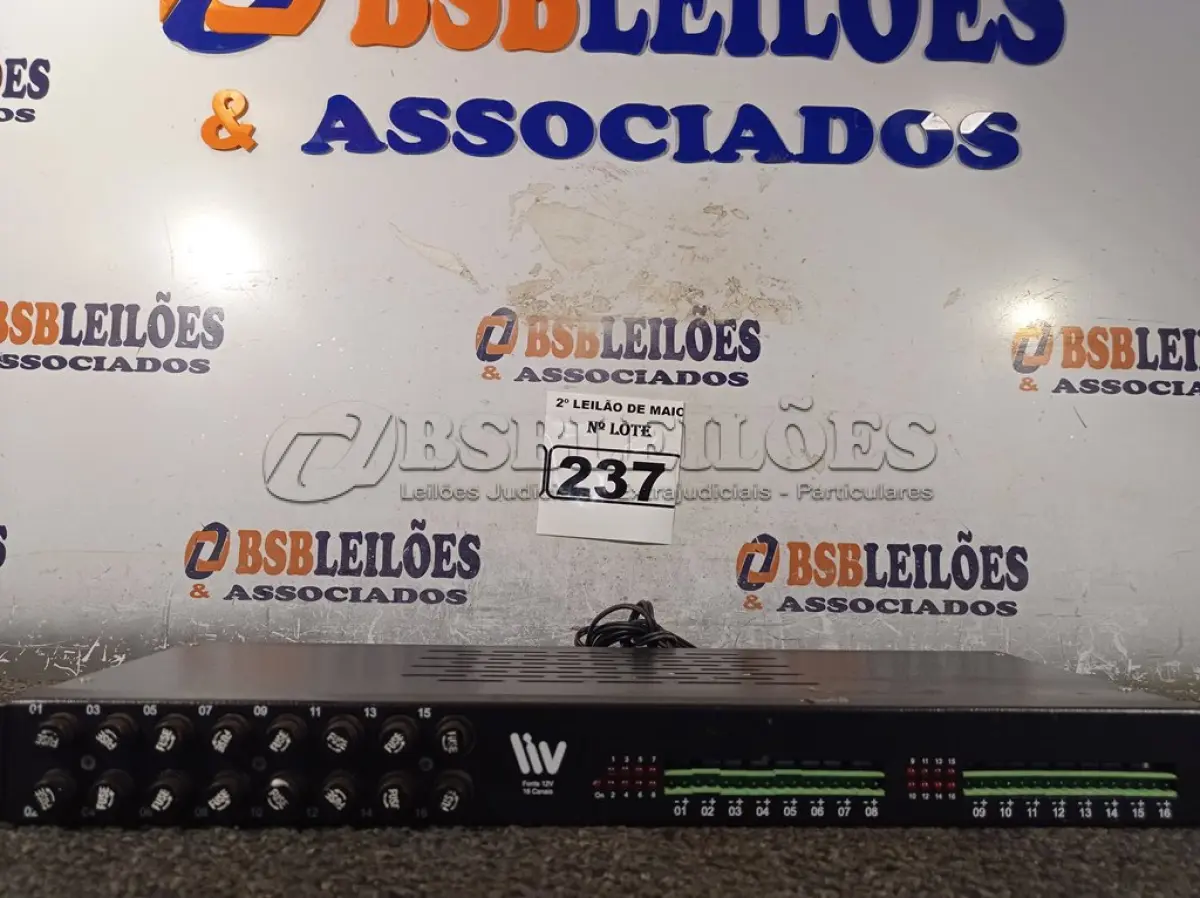 LOTE 237 - 01 FONTE PARA RACK. (NO ESTADO) ATENÇÃO! FAZER A VISITAÇÃO ANTES DE ARREMATAR, NÃO SABEMOS SE FUNCIONA. LEILÃO NÃO TEM GARANTIA E NEM DEVOLUÇÃO, SUJEITO A POSSÍVEIS AVARIAS VISÍVEIS/OCULTAS E/OU AUSÊNCIA DE COMPONENTES.
