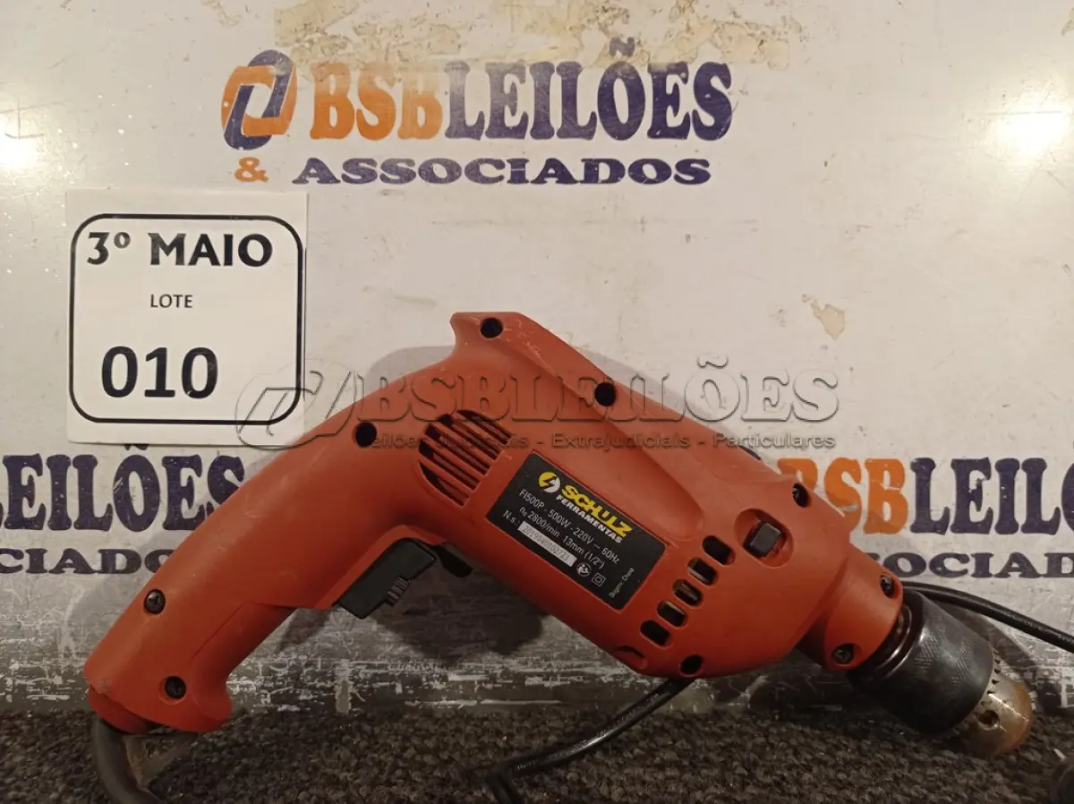 LOTE 010 - 01 PARAFUSADEIRA/FURADEIRA MARCA SCHUZ 220V. (NO ESTADO) ATENÇÃO! FAZER A VISITAÇÃO ANTES DE ARREMATAR, NÃO SABEMOS SE FUNCIONA. LEILÃO NÃO TEM GARANTIA E NEM DEVOLUÇÃO, SUJEITO A POSSÍVEIS AVARIAS VISÍVEIS/OCULTAS E/OU AUSÊNCIA DE COMPONENTES.